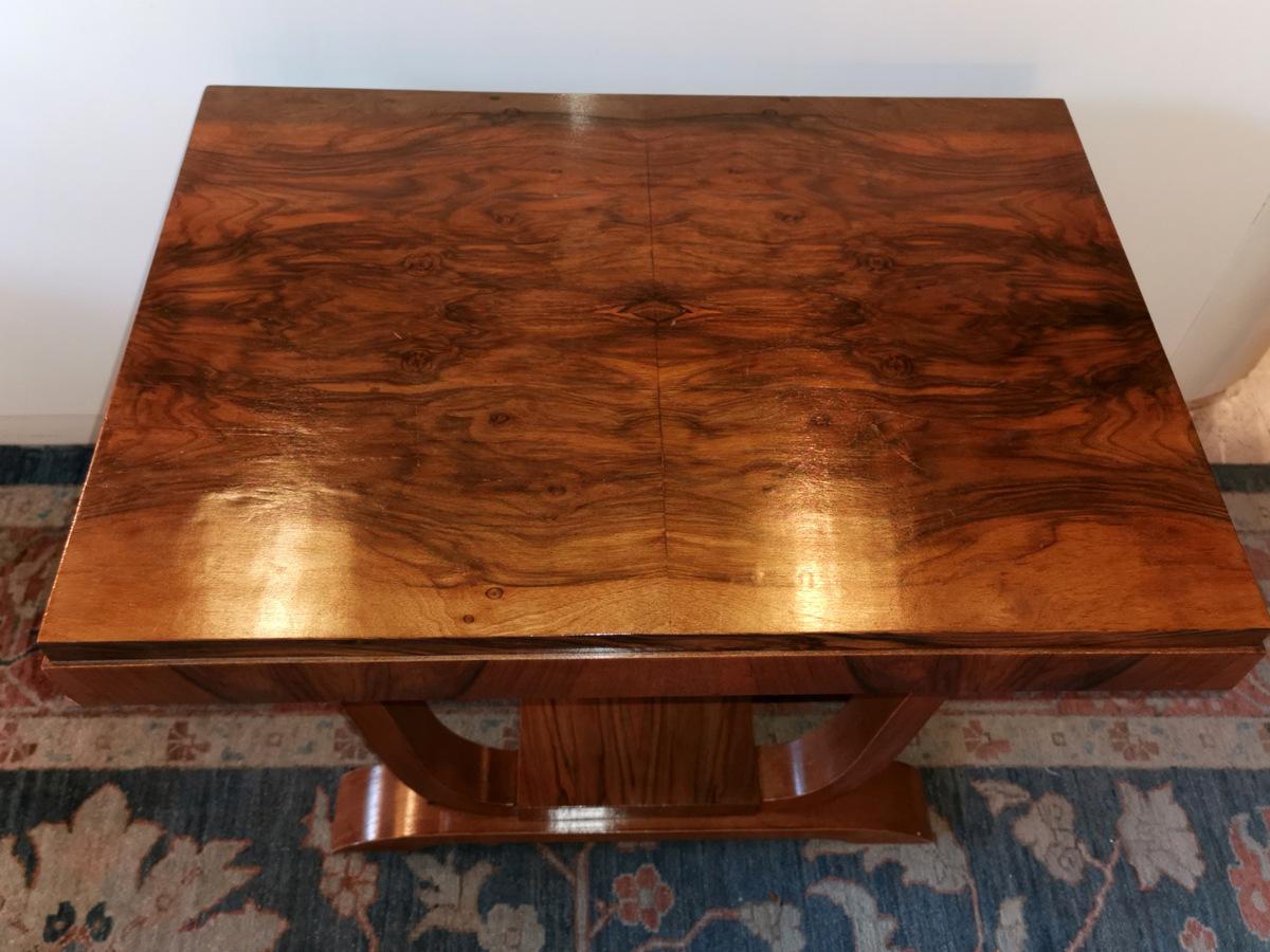 20th Century Art Deco French Rectangular Side Table in Walnut In Good Condition In Prato, Tuscany