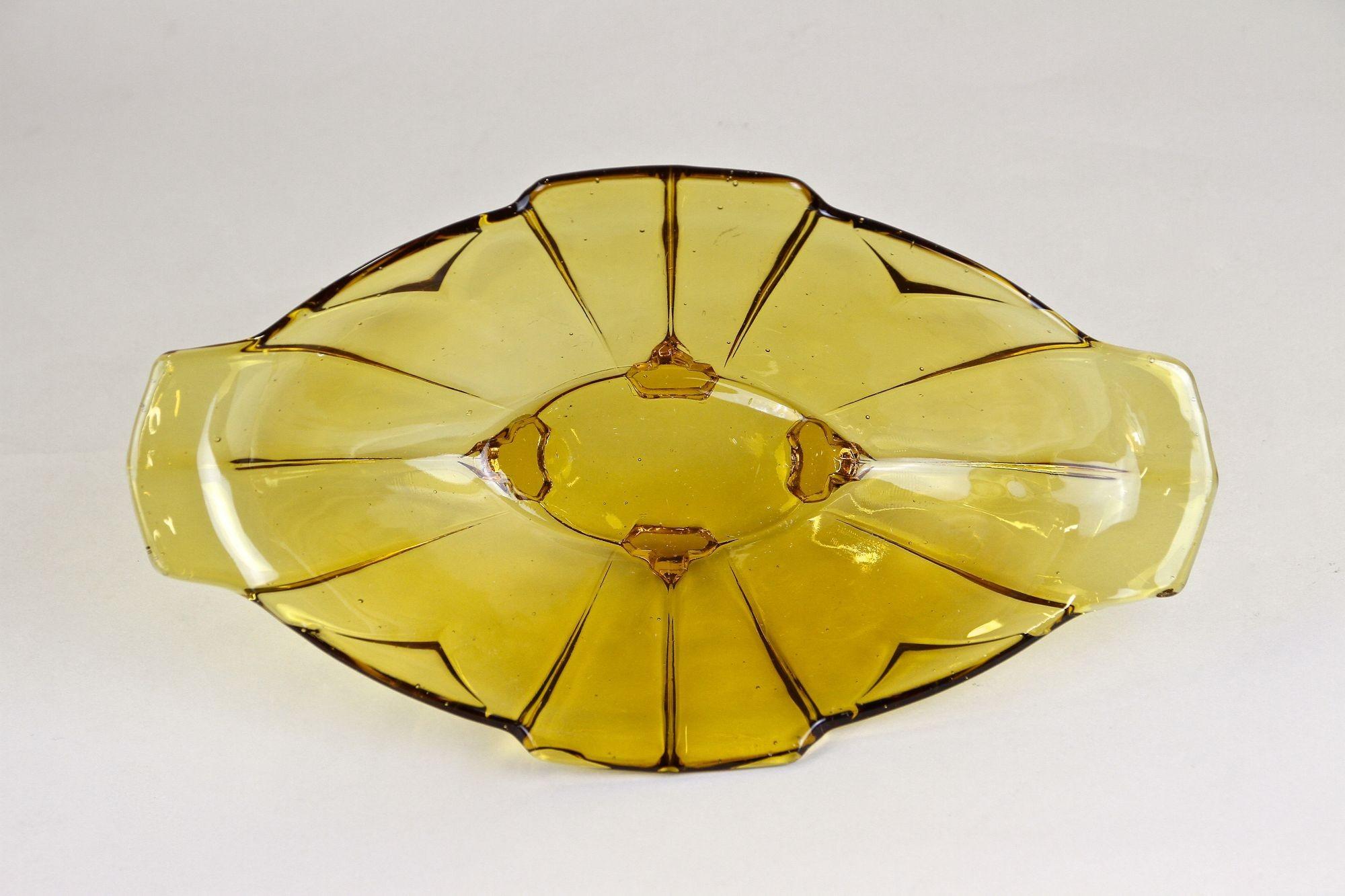 20th Century Art Deco Glass Bowl/ Jardiniere Amber Colored, Austria, circa 1920 For Sale 7
