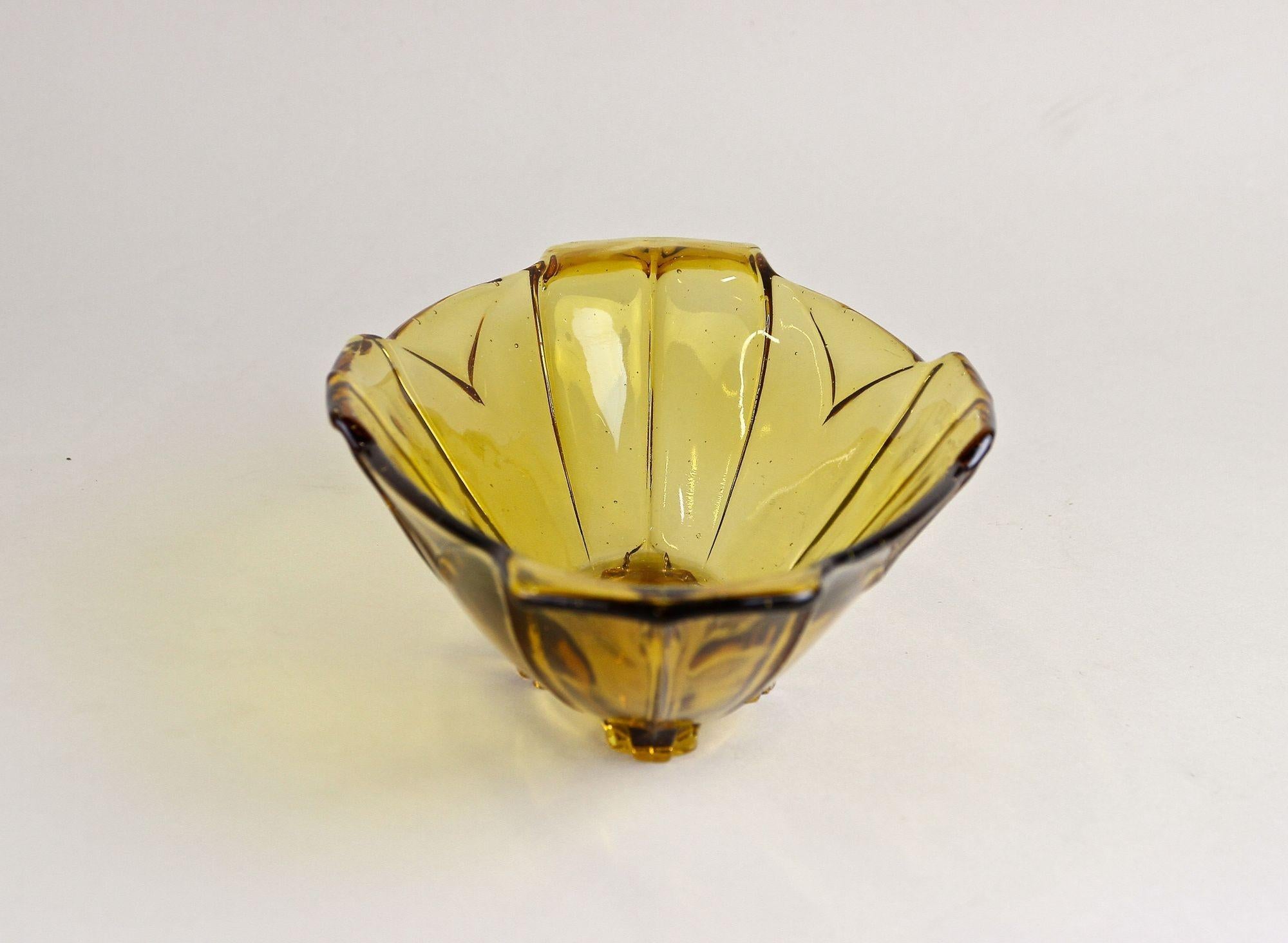 20th Century Art Deco Glass Bowl/ Jardiniere Amber Colored, Austria, circa 1920 For Sale 3