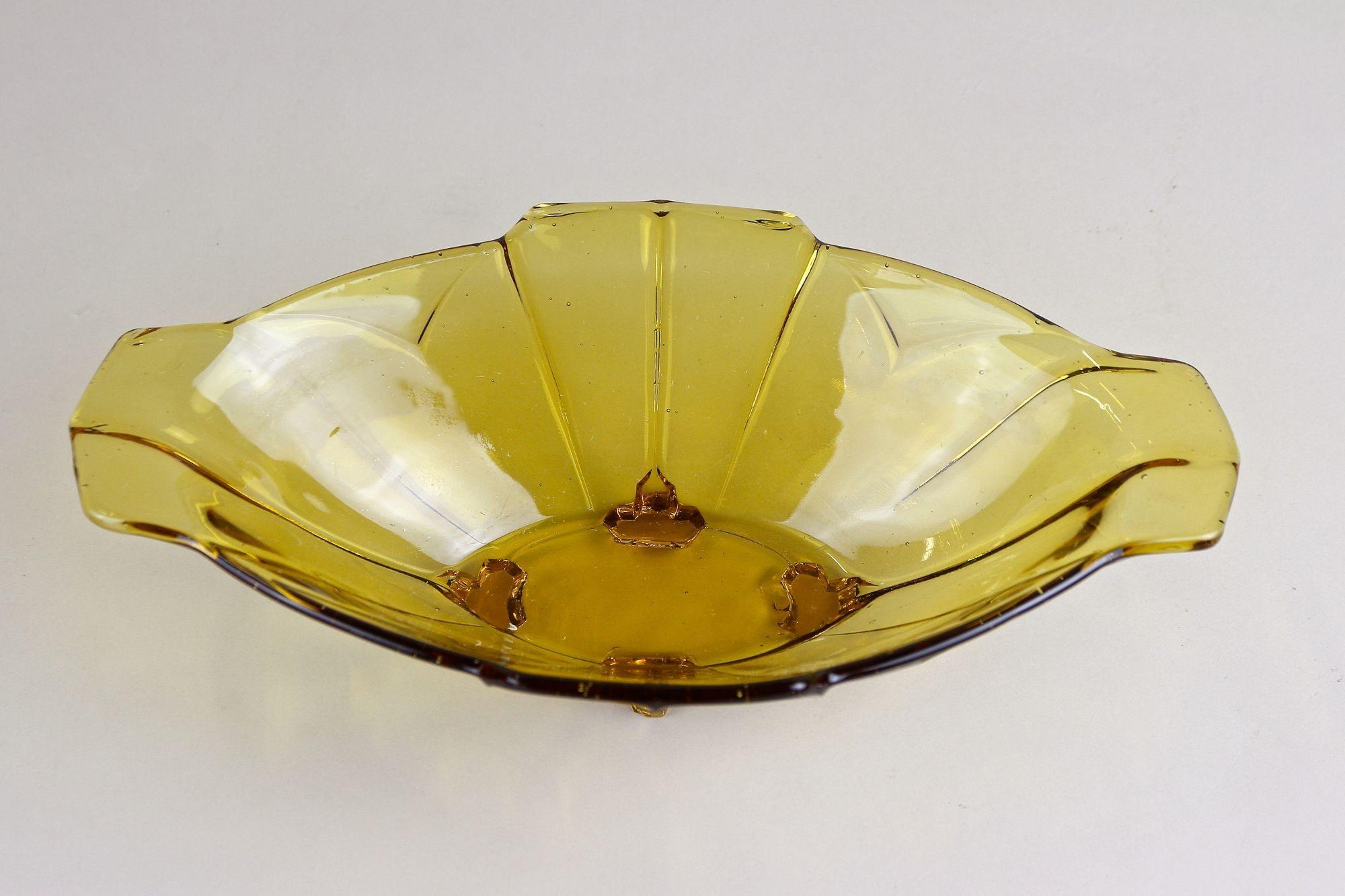 20th Century Art Deco Glass Bowl/ Jardiniere Amber Colored, Austria, circa 1920 For Sale 4