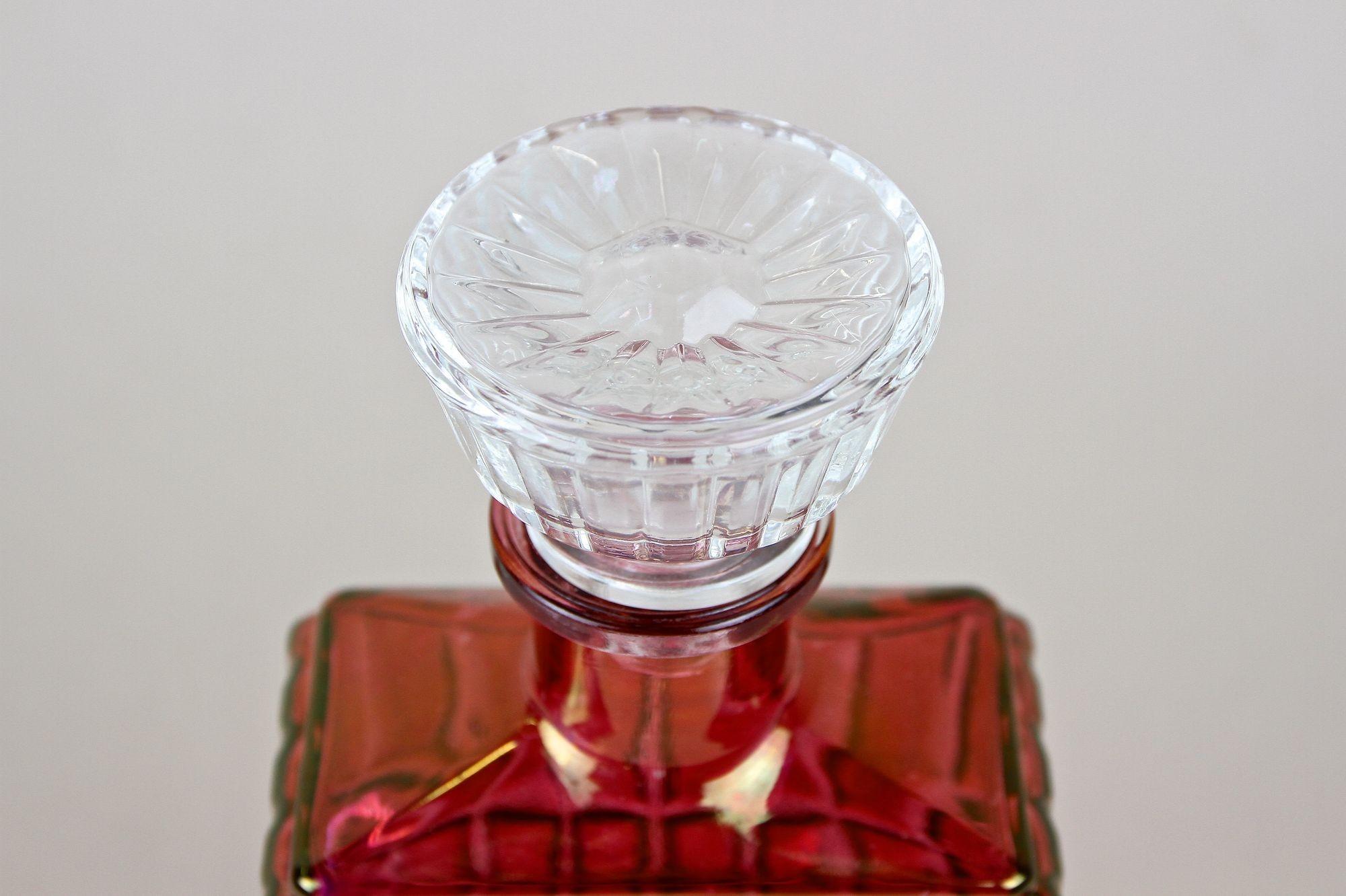 Art déco Carafe à liqueur ou flacon de verre Art Déco du 20ème siècle, Autriche, vers 1930 en vente