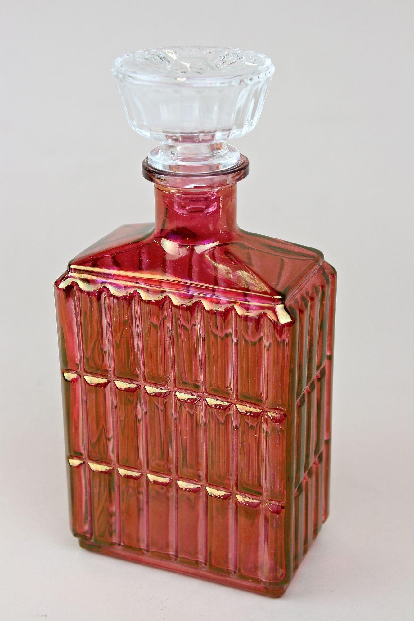 Carafe à liqueur ou flacon de verre Art Déco du 20ème siècle, Autriche, vers 1930 en vente 2