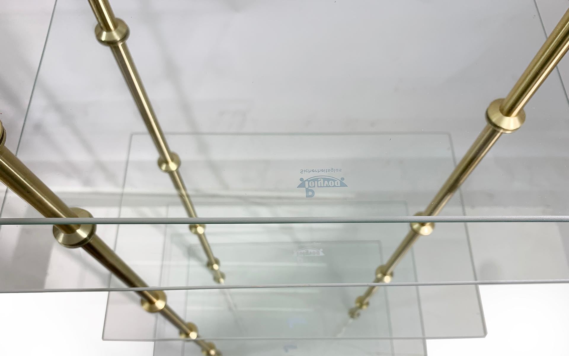 20ième siècle Étagères d'exposition en verre Art déco du XXe siècle, Italie, vers les années 1950 en vente