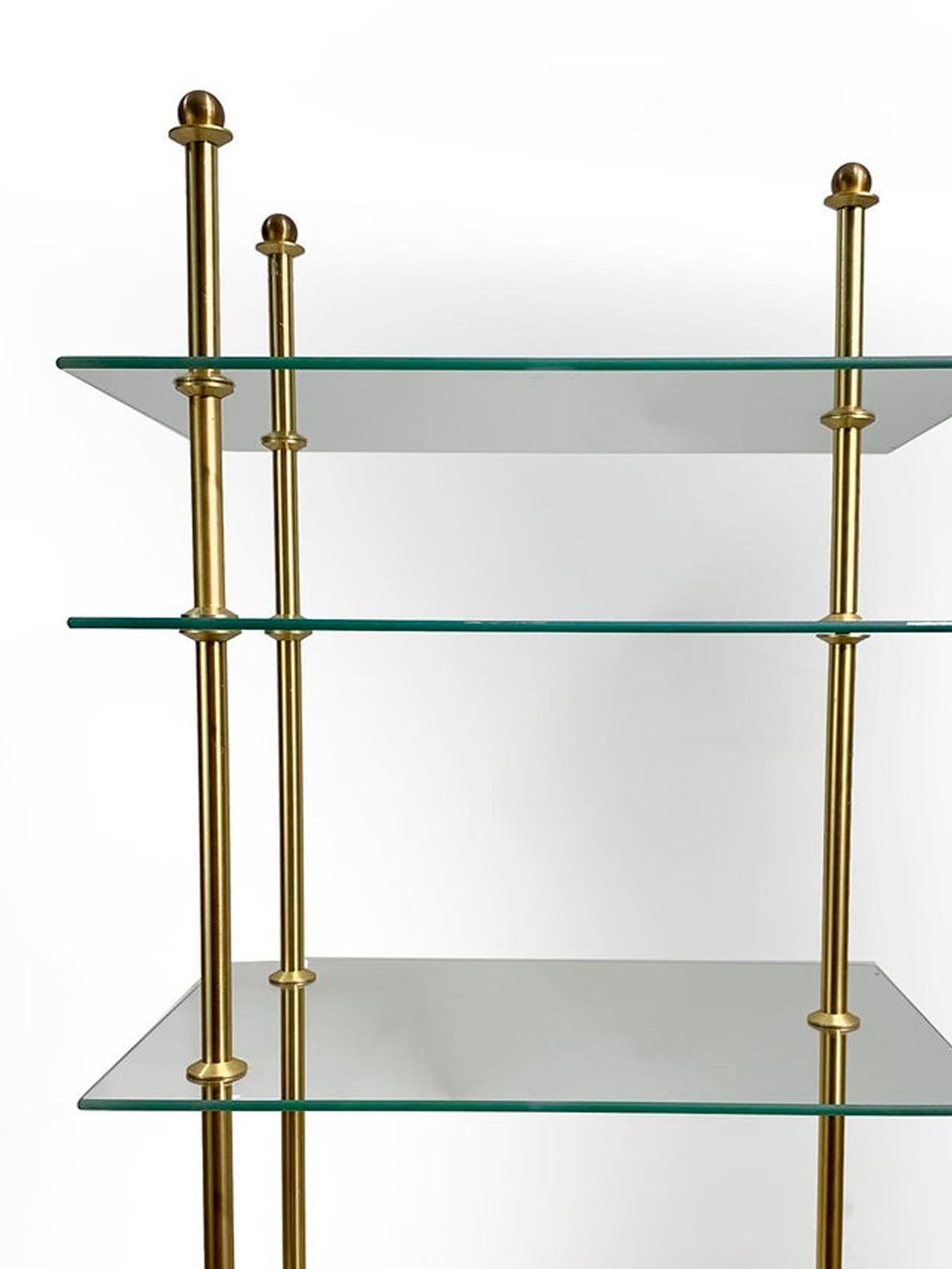 Ausstellungsregale aus Glas des 20. Jahrhunderts, Italien, ca. 1950er Jahre im Angebot 2
