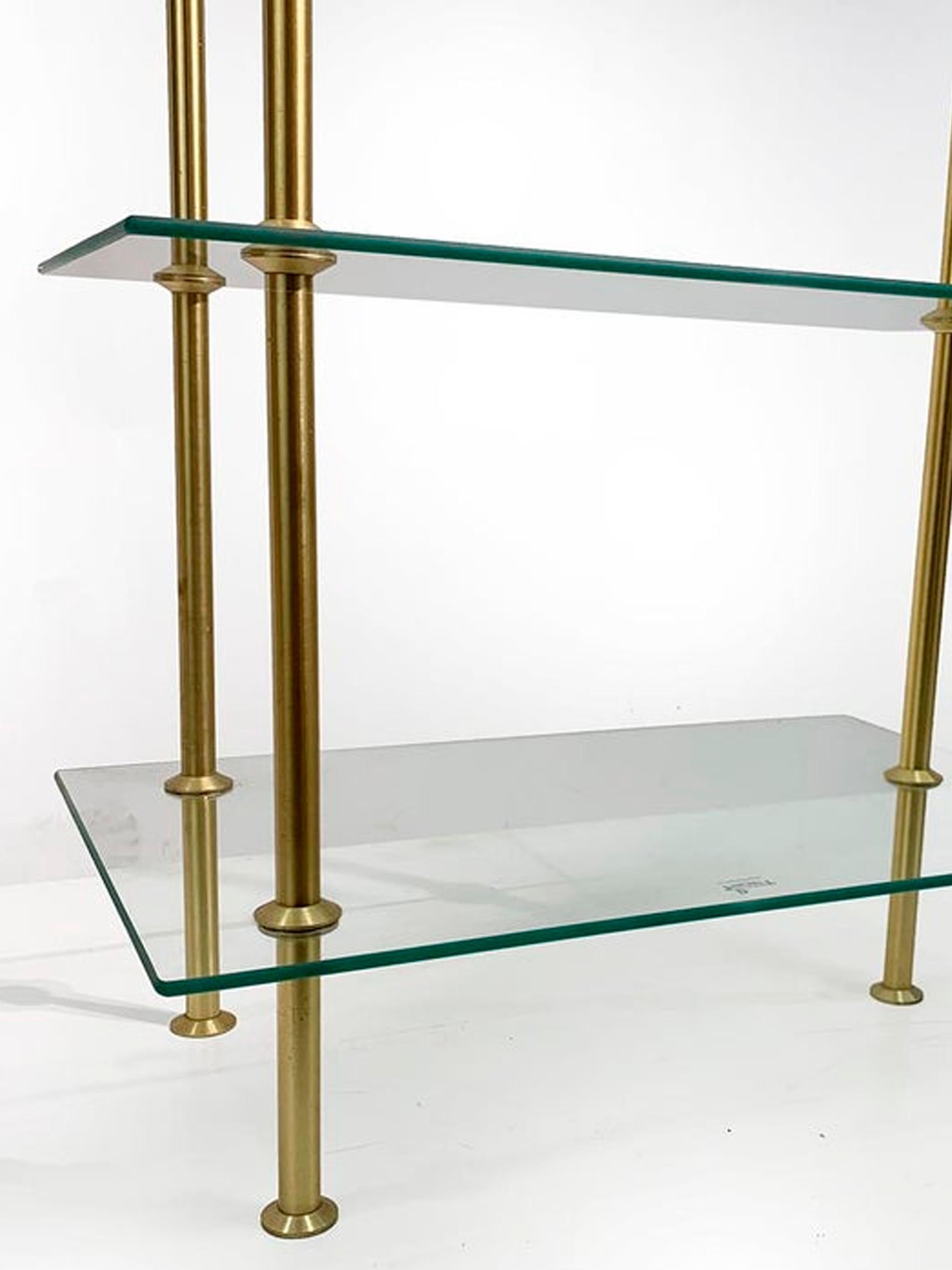 Ausstellungsregale aus Glas des 20. Jahrhunderts, Italien, ca. 1950er Jahre im Angebot 3
