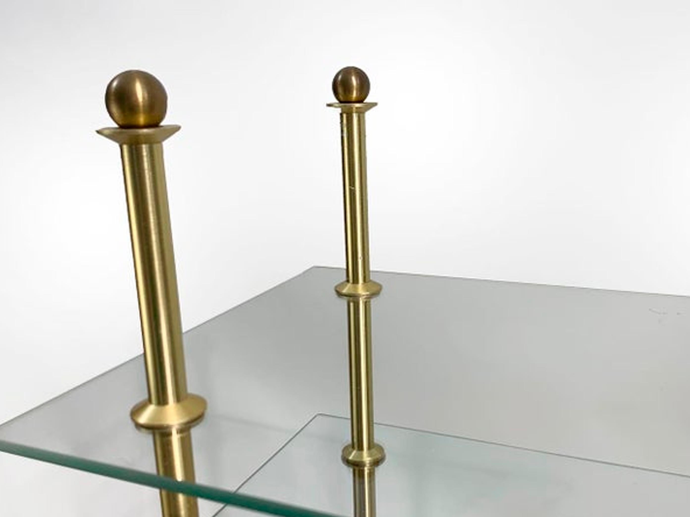 Ausstellungsregale aus Glas des 20. Jahrhunderts, Italien, ca. 1950er Jahre im Angebot 4