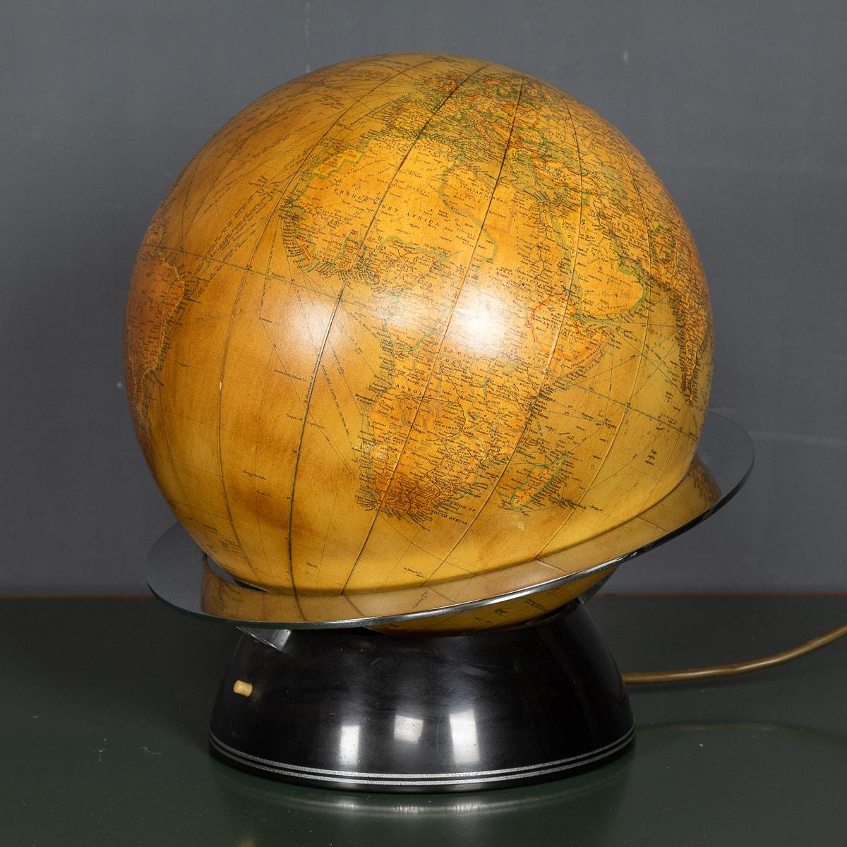 Mid-20th Century 20th Century Art Deco Glass Globe Lamp c.1930