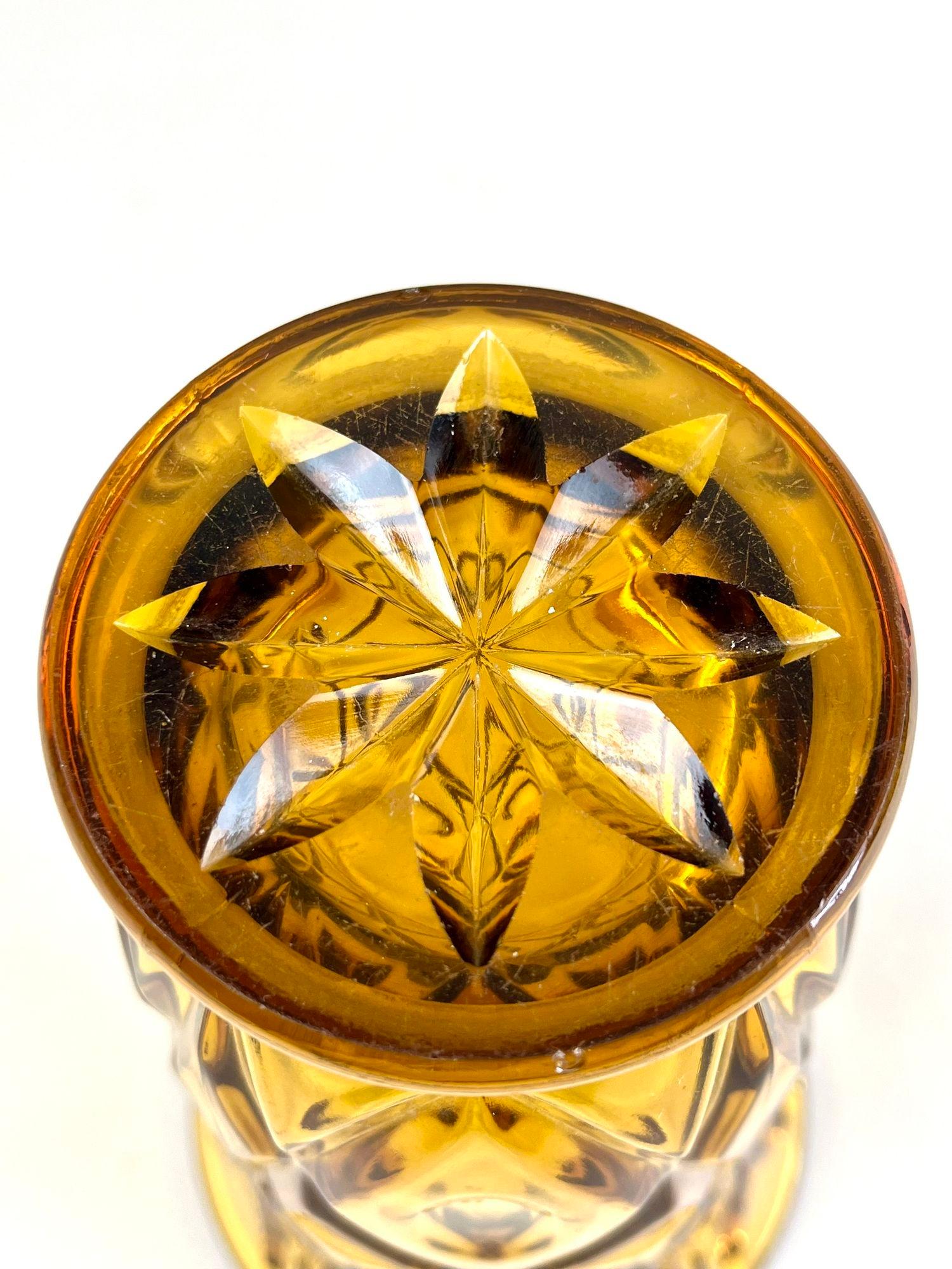 Vaso in vetro Art Deco del XX secolo, color ambra - Austria circa 1920 in vendita 5
