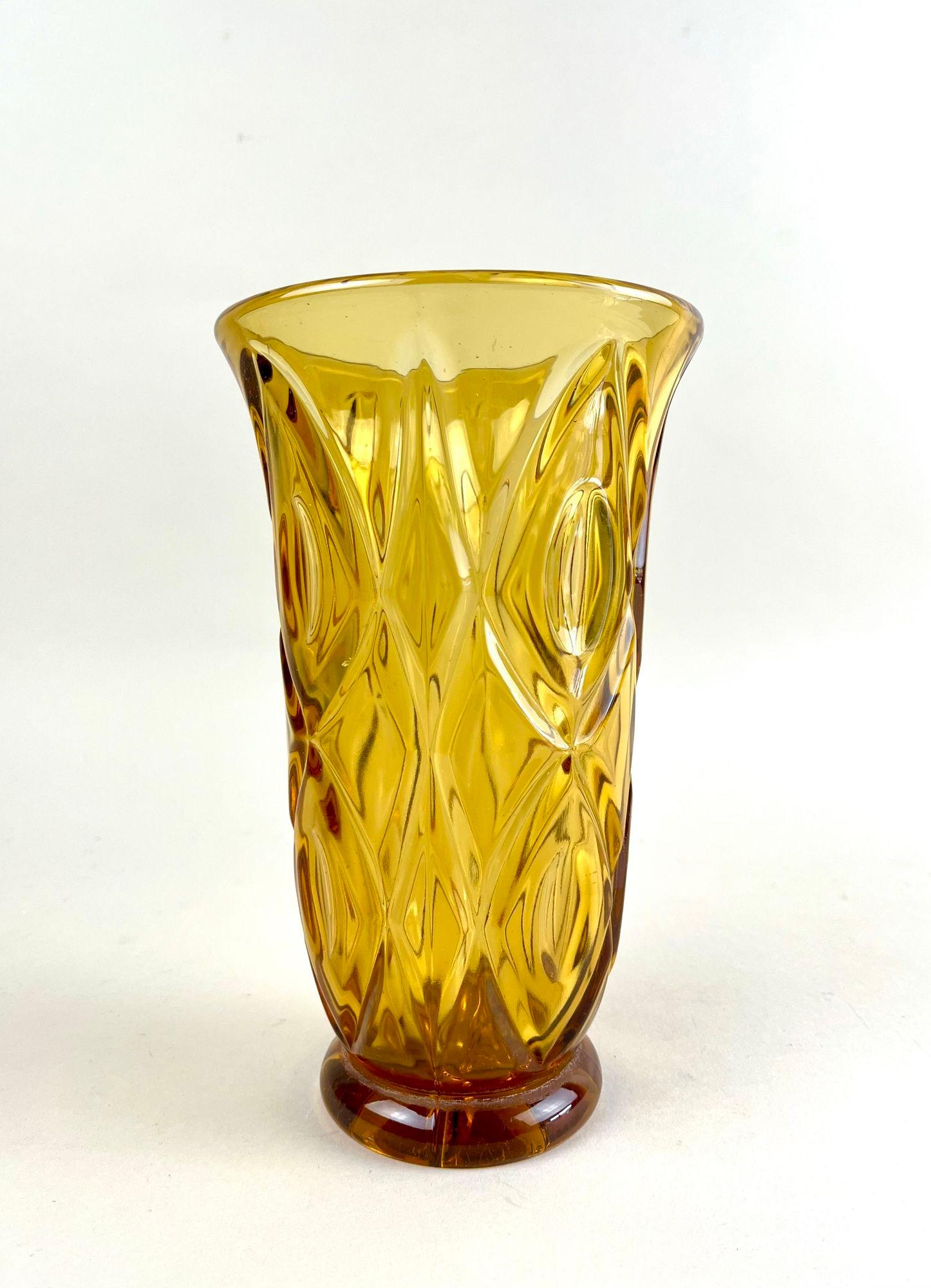 Austriaco Vaso in vetro Art Deco del XX secolo, color ambra - Austria circa 1920 in vendita