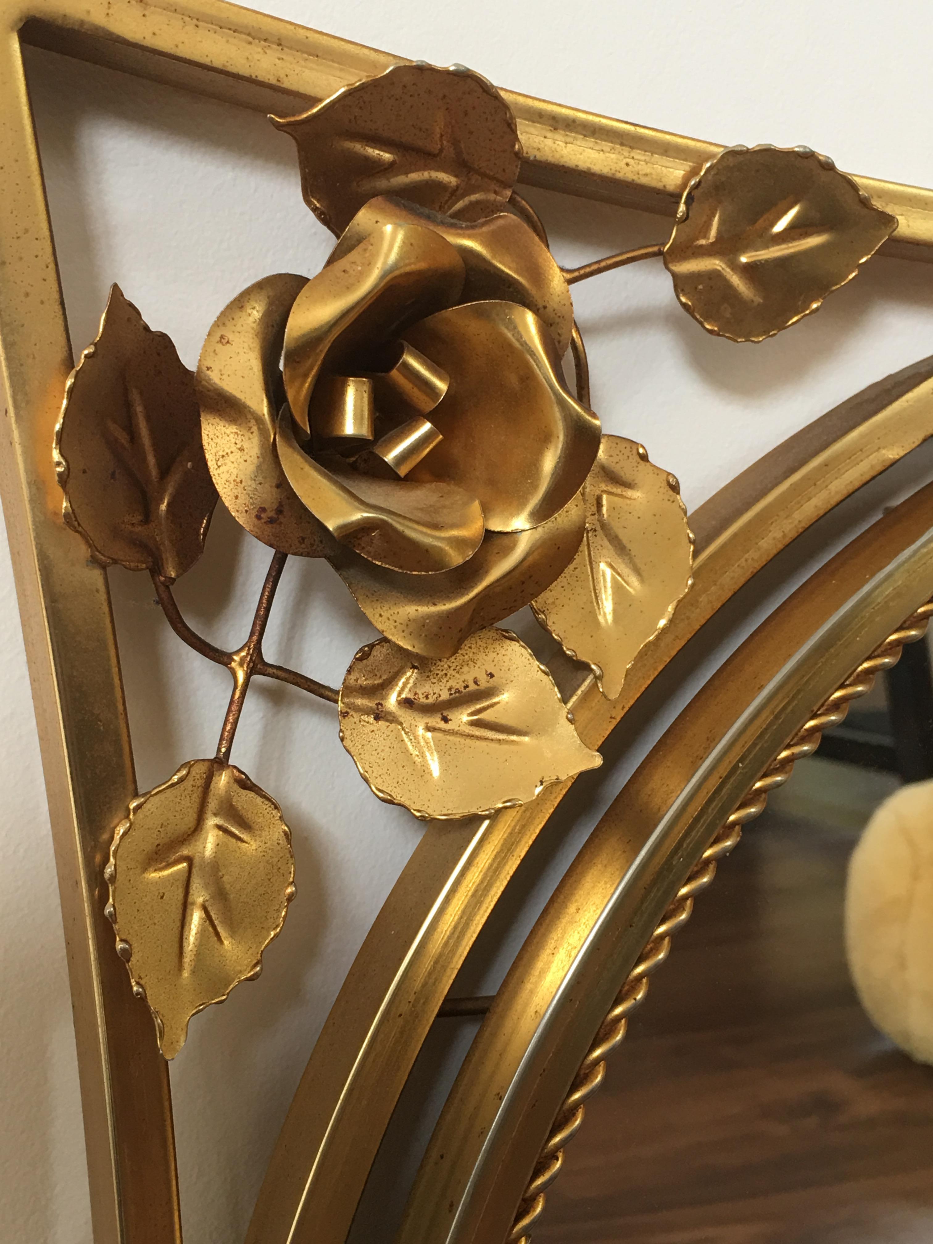 20th Century Art Decó Gold Gilt Metal Mirror with Beautiful Corners Fleurs In Good Condition In Miami, FL