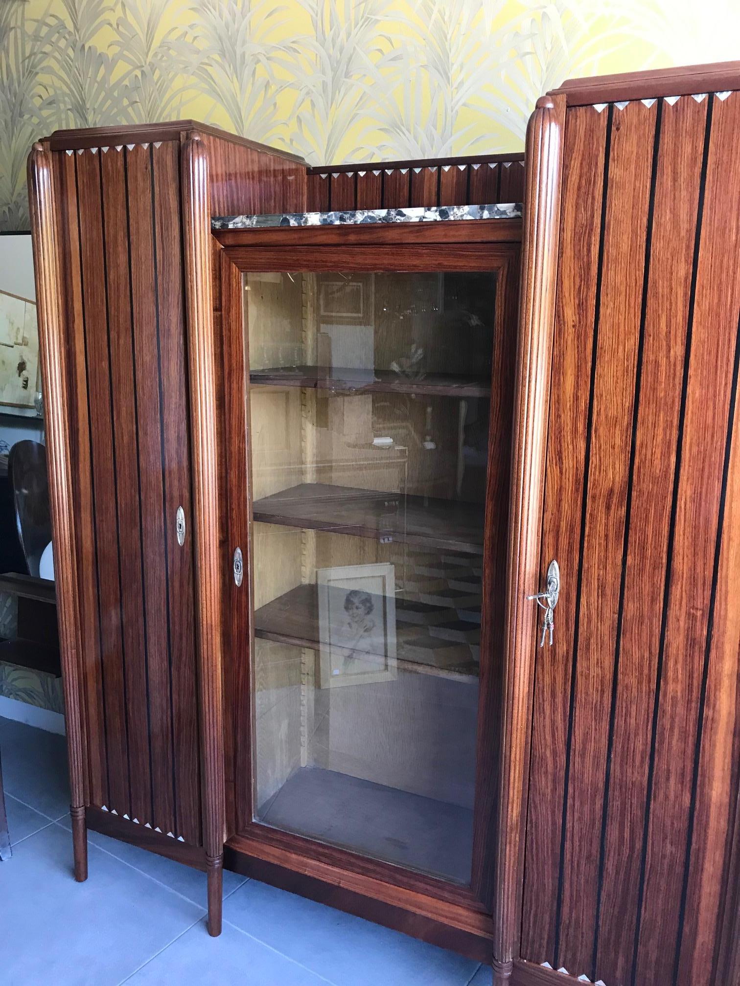 Mother-of-Pearl 20th Century Art Deco Macassar and Mother of Pearl Inlaid Vitrine, 1930s