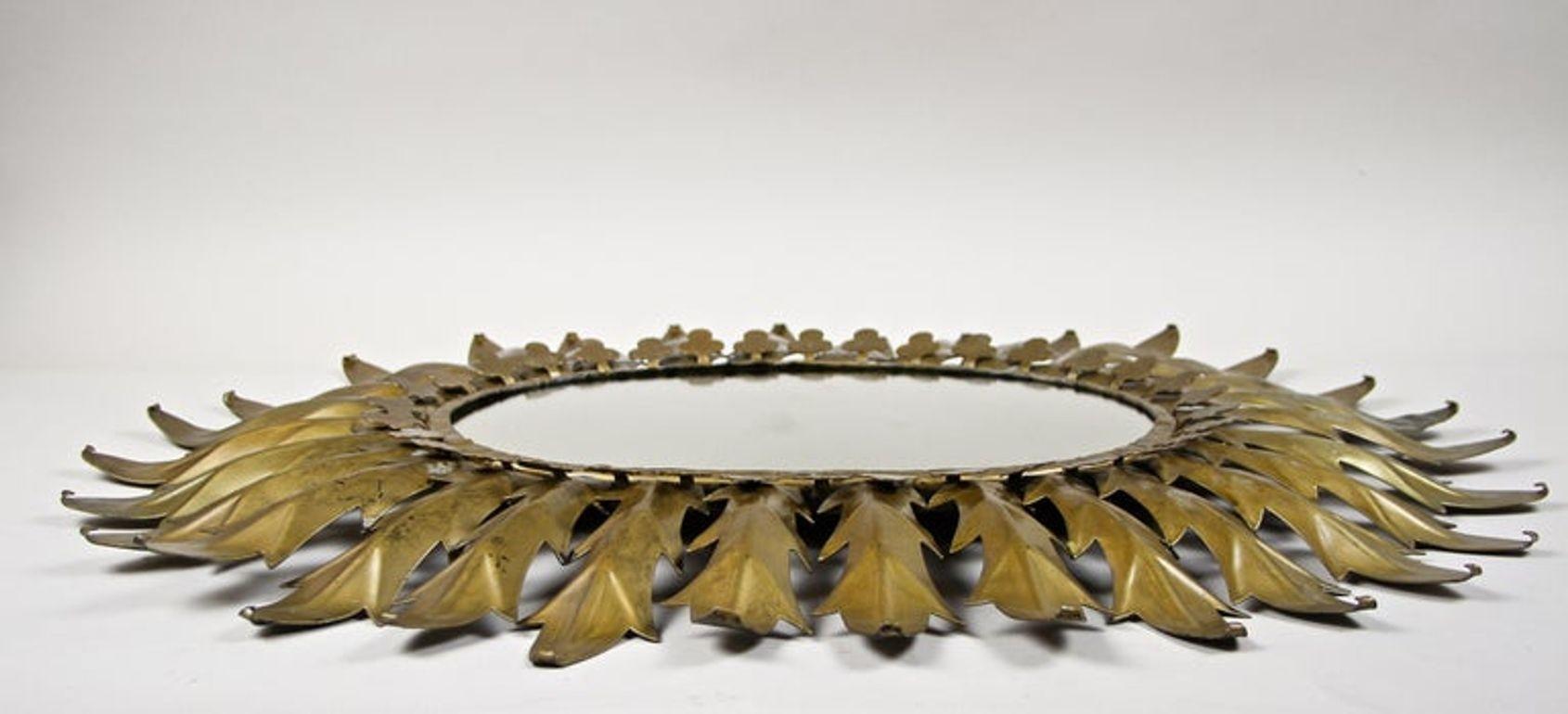 20th Century Art Deco Oval Sunburst Wall Mirror, France circa 1920 For Sale 7