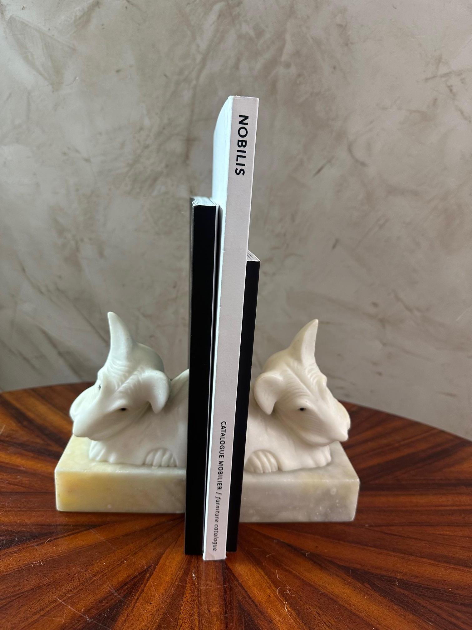 20th century Art deco Period Pair of Alabaster Dog Bookends For Sale 4
