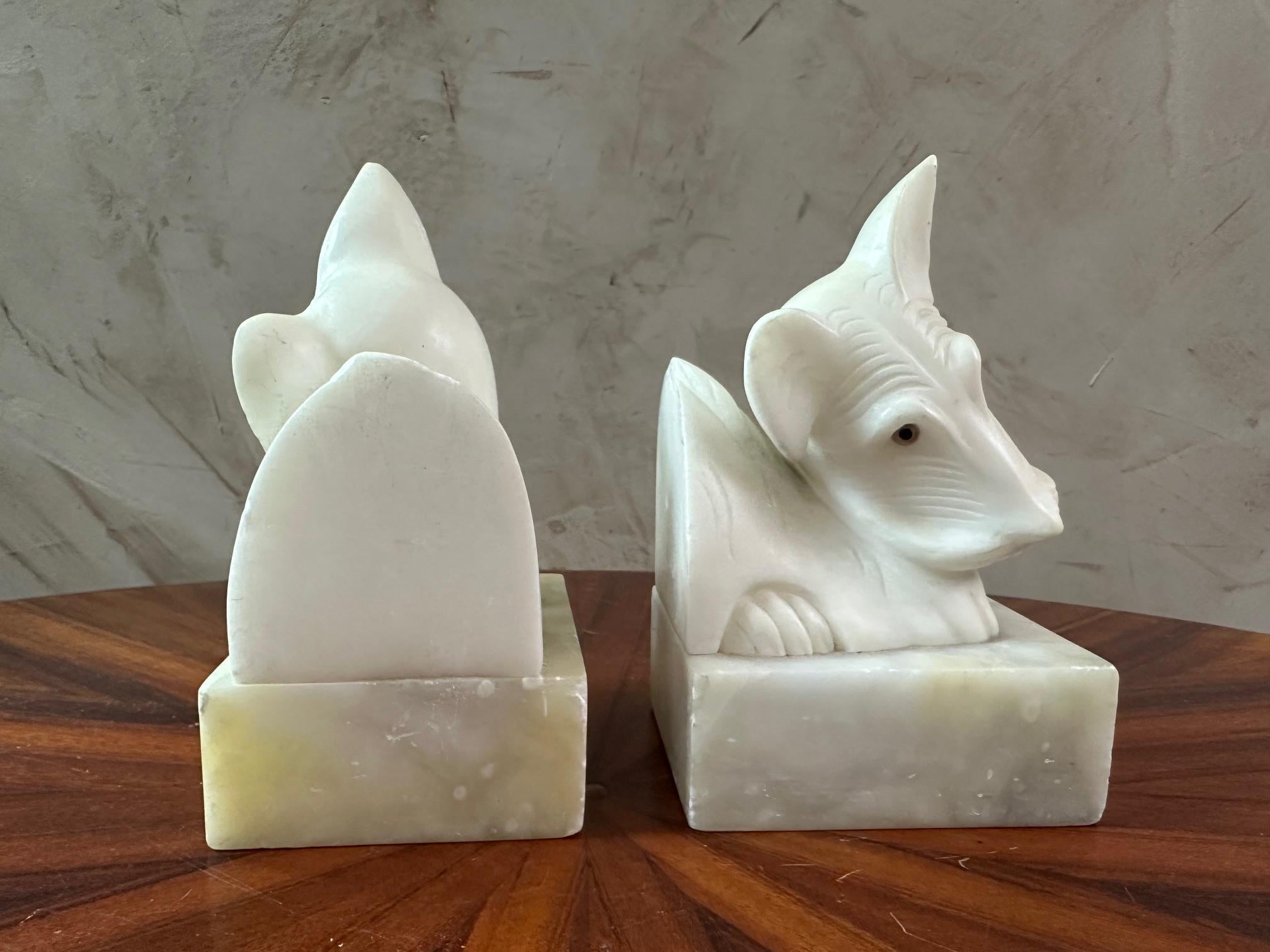 20th century Art deco Period Pair of Alabaster Dog Bookends For Sale 1