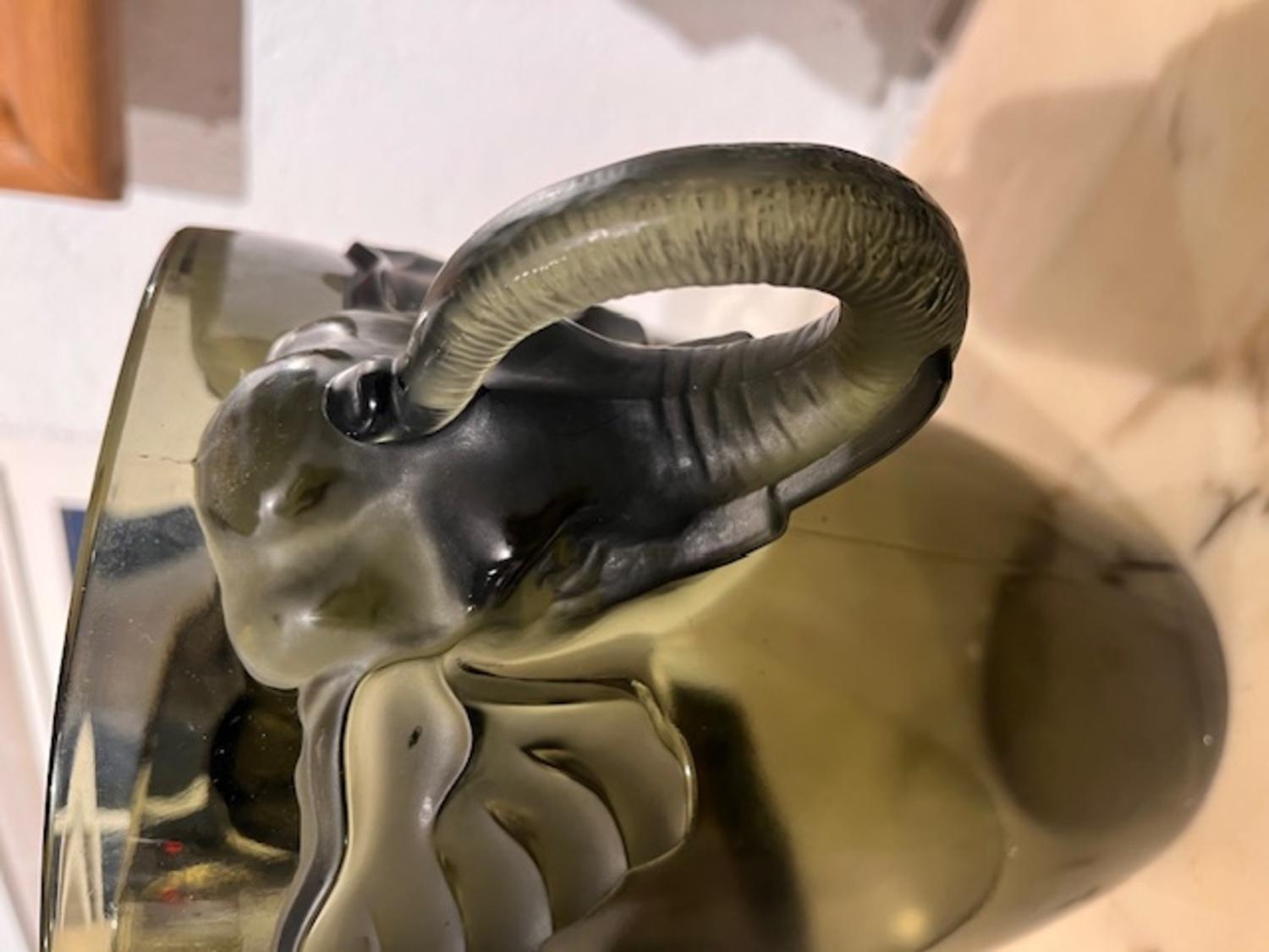 Vaso di vetro scultoreo Art Déco del XX secolo di Josef Inwald in vendita 4