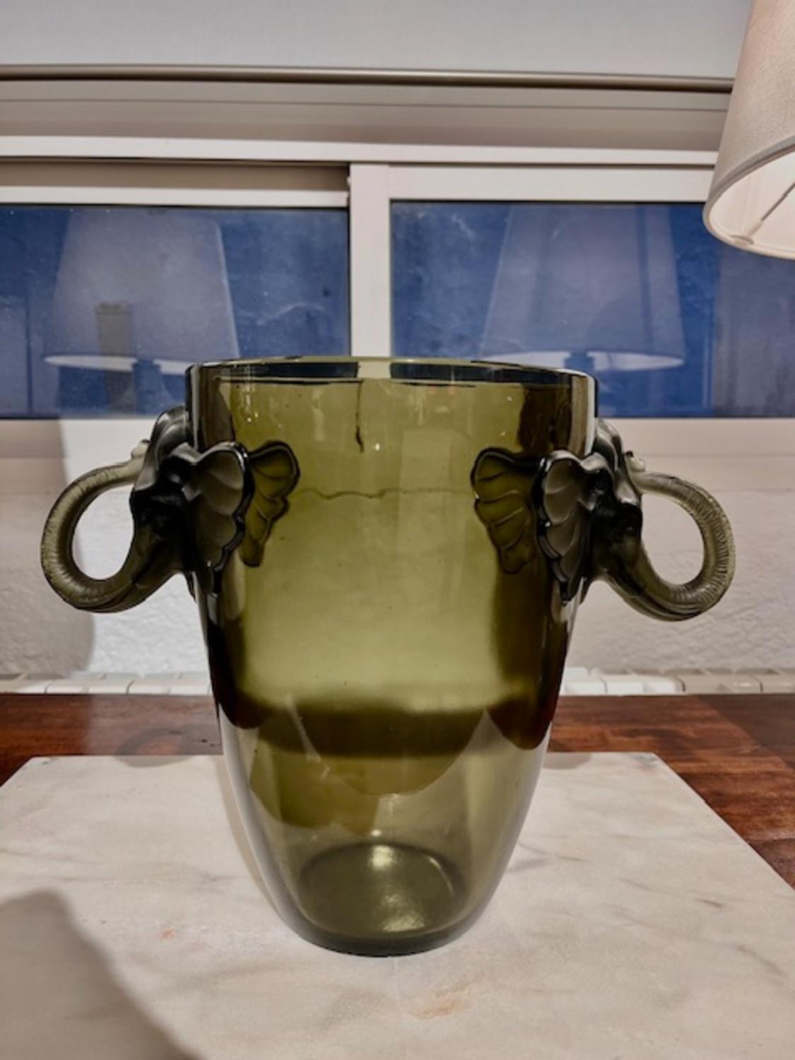 Vaso di vetro scultoreo Art Déco del XX secolo di Josef Inwald in vendita 5