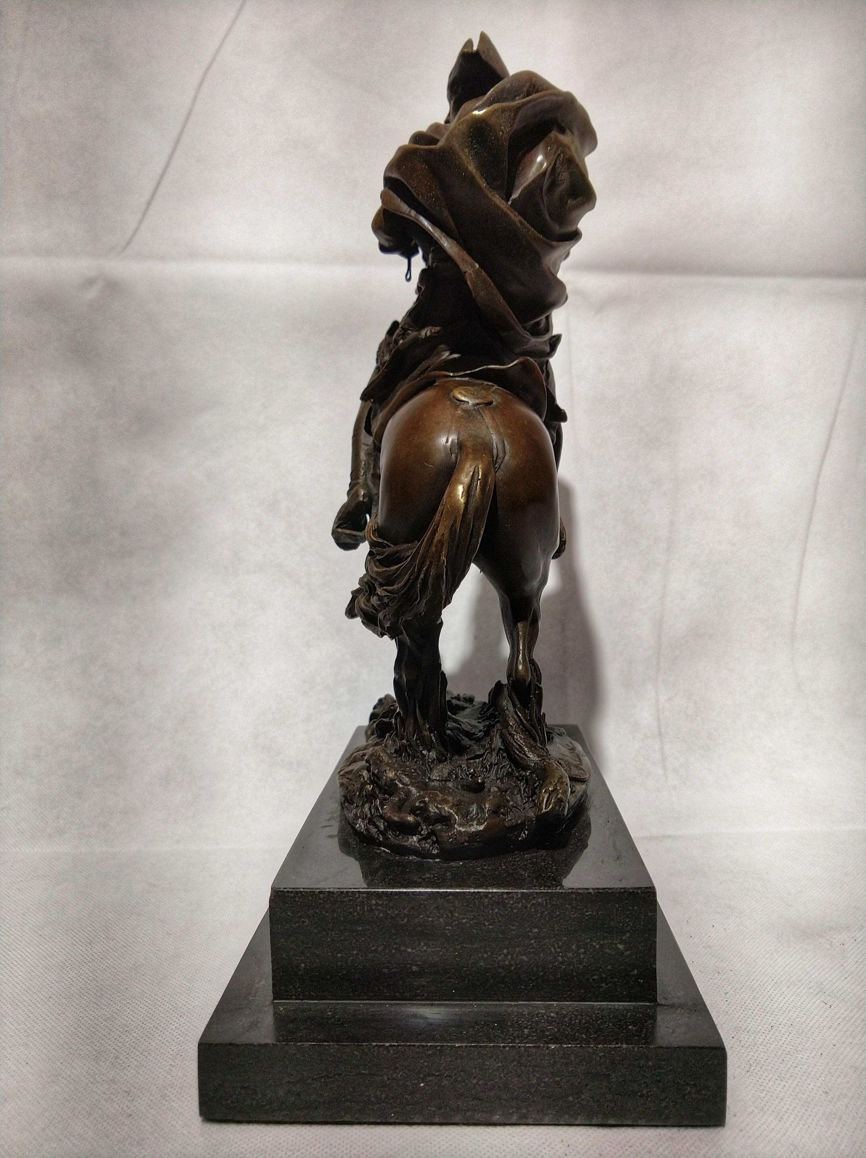 20th Century Art Deco Sculpture Figure Plum Bronze Napoleon and Marengo In Excellent Condition For Sale In Toledo, Castilla La Mancha