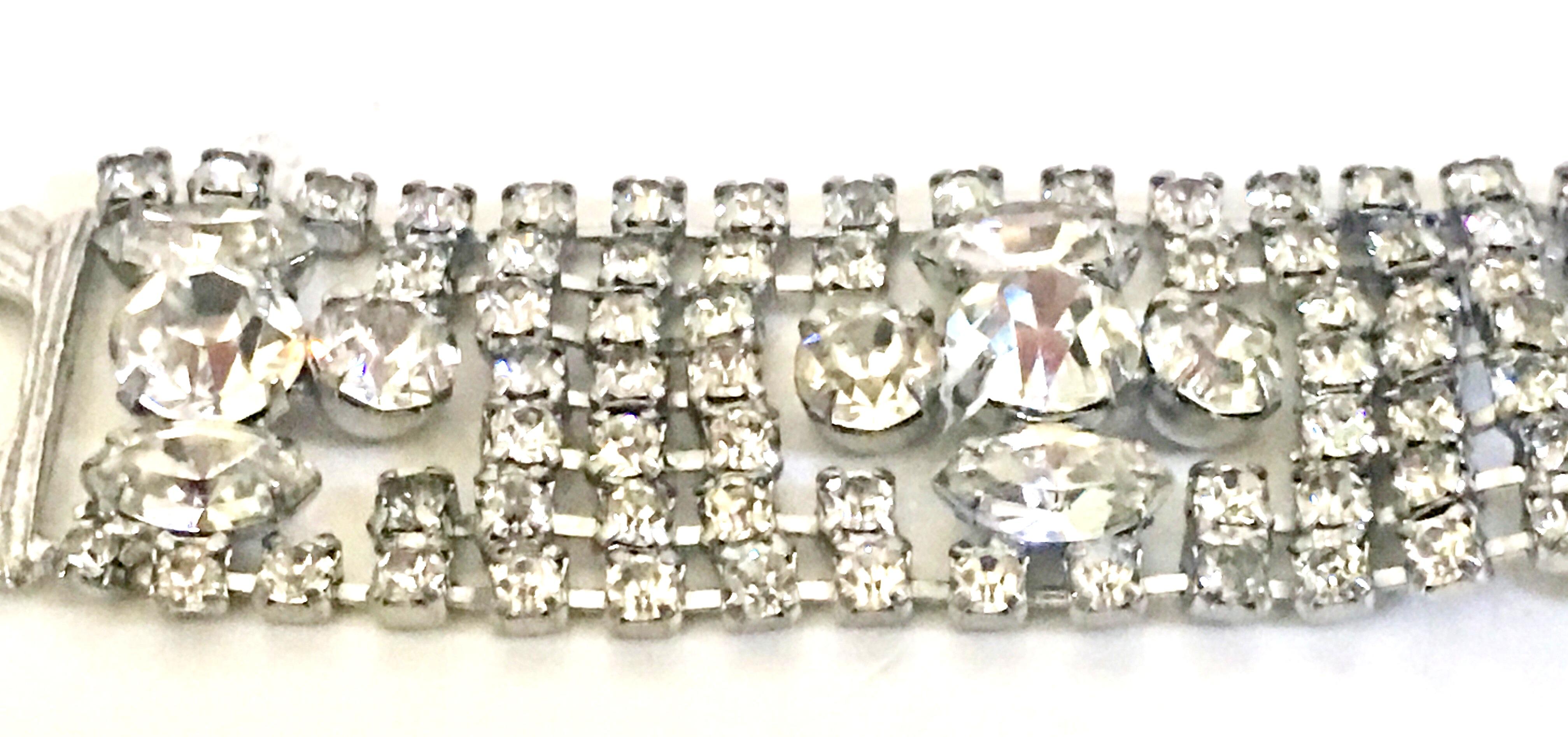 20th Century Art Deco Silver & Austrian Crystal Link Bracelet For Sale 3