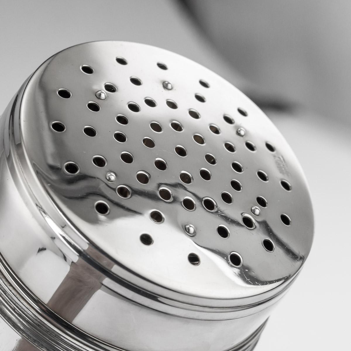 20th Century Art Deco Silver Plated Zeppelin Cocktail Shaker, c.1930 6