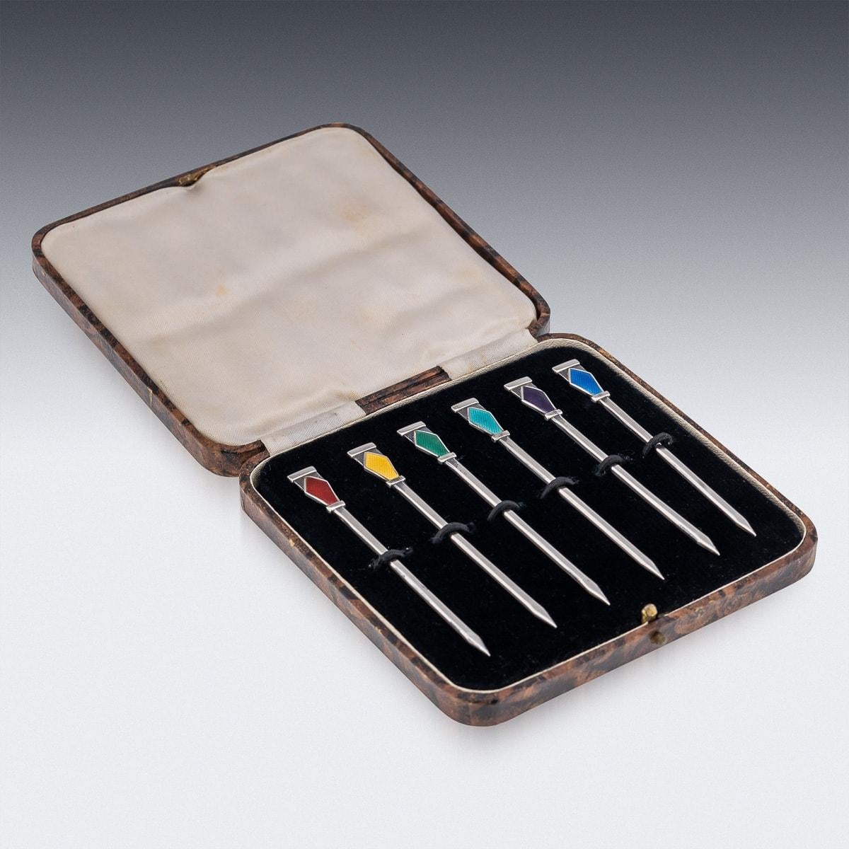 English 20th Century Art Deco Solid Silver 6 Cased Cocktail Picks, Birmingham, c.1934 For Sale