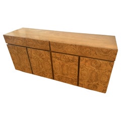 Holz-Kredenzien