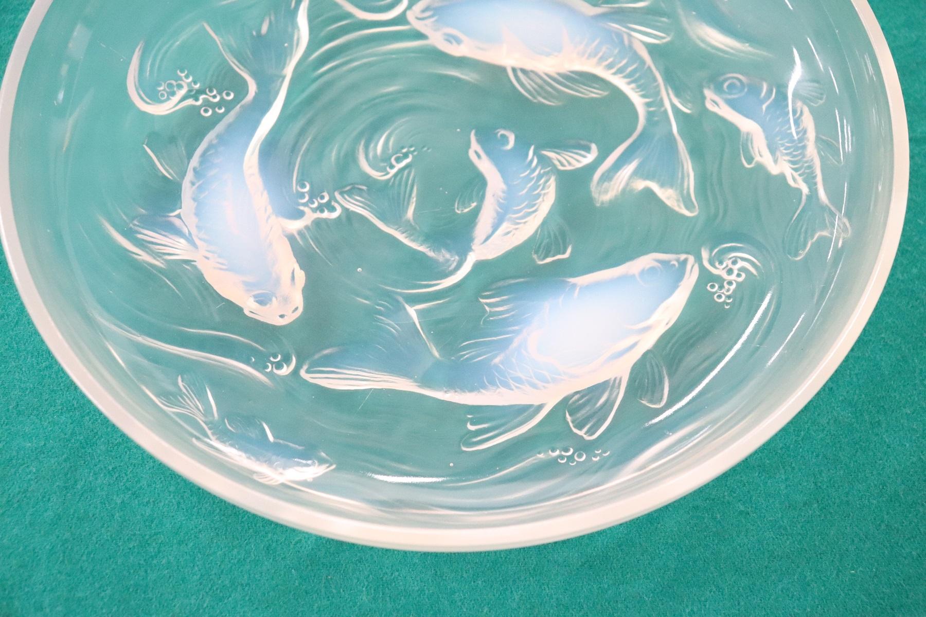 20th Century Art Deco Verlys Glass French Plate in Transparent Color with Fishes In Excellent Condition In Casale Monferrato, IT