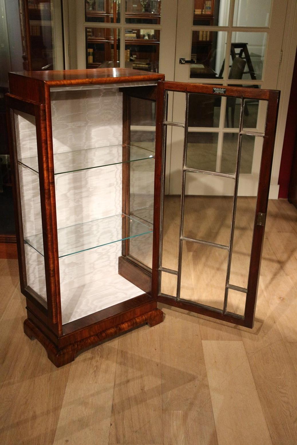 20th Century Art Deco Walnut Display Cabinet 2