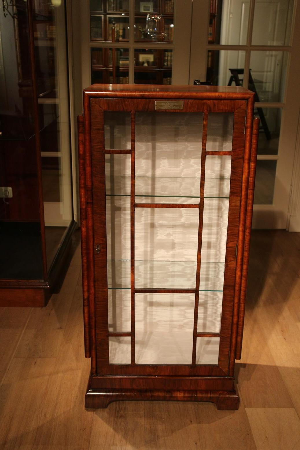 20th Century Art Deco Walnut Display Cabinet 4