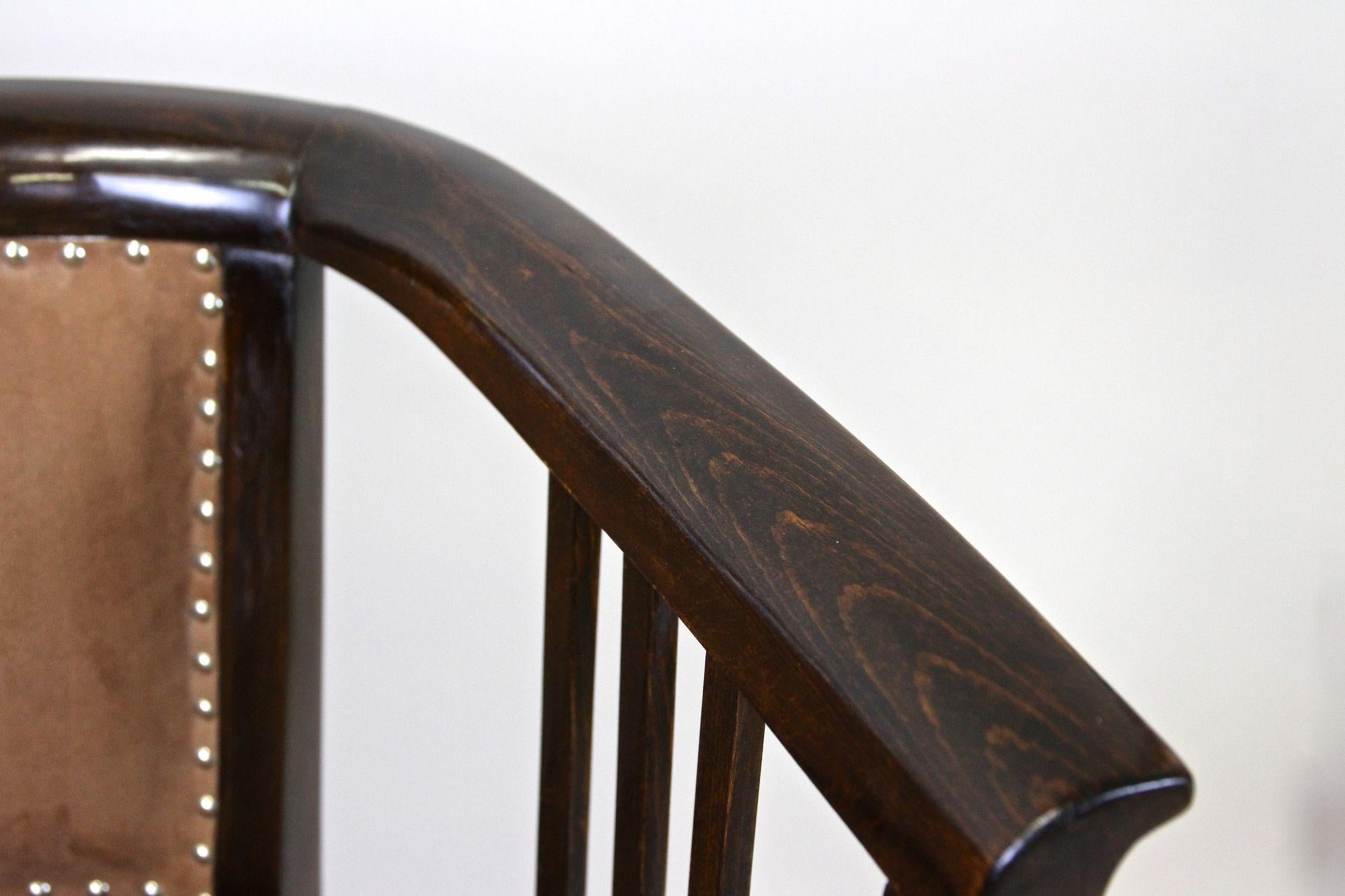 20th Century Art Nouveau Bentwood Bench, Newly Upholstered, Austria, circa 1910 For Sale 12