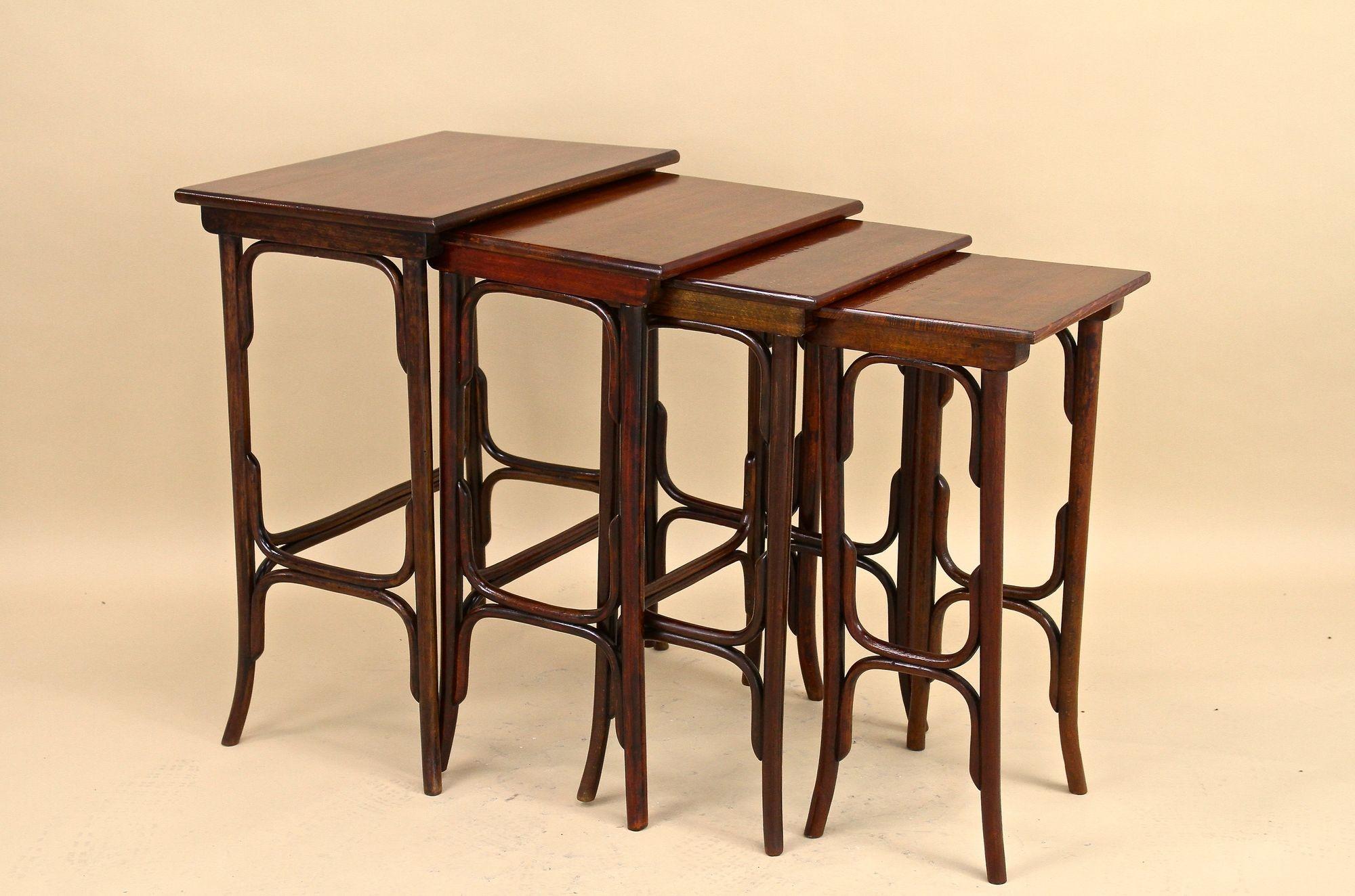 20th Century Art Nouveau Bentwood Nesting Tables by Thonet, Austria circa 1905 For Sale 2