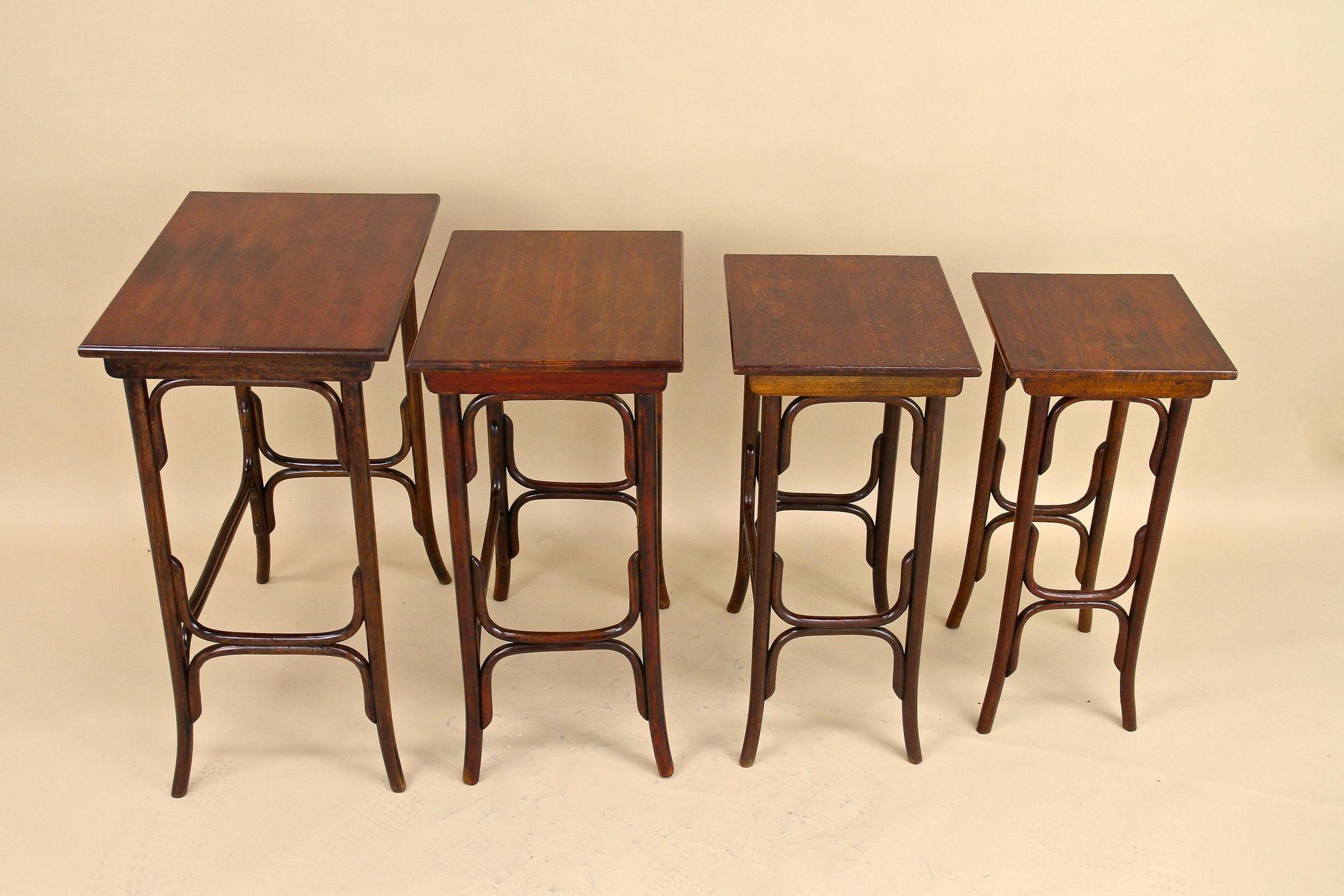 20th Century Art Nouveau Bentwood Nesting Tables by Thonet, Austria circa 1905 For Sale 3