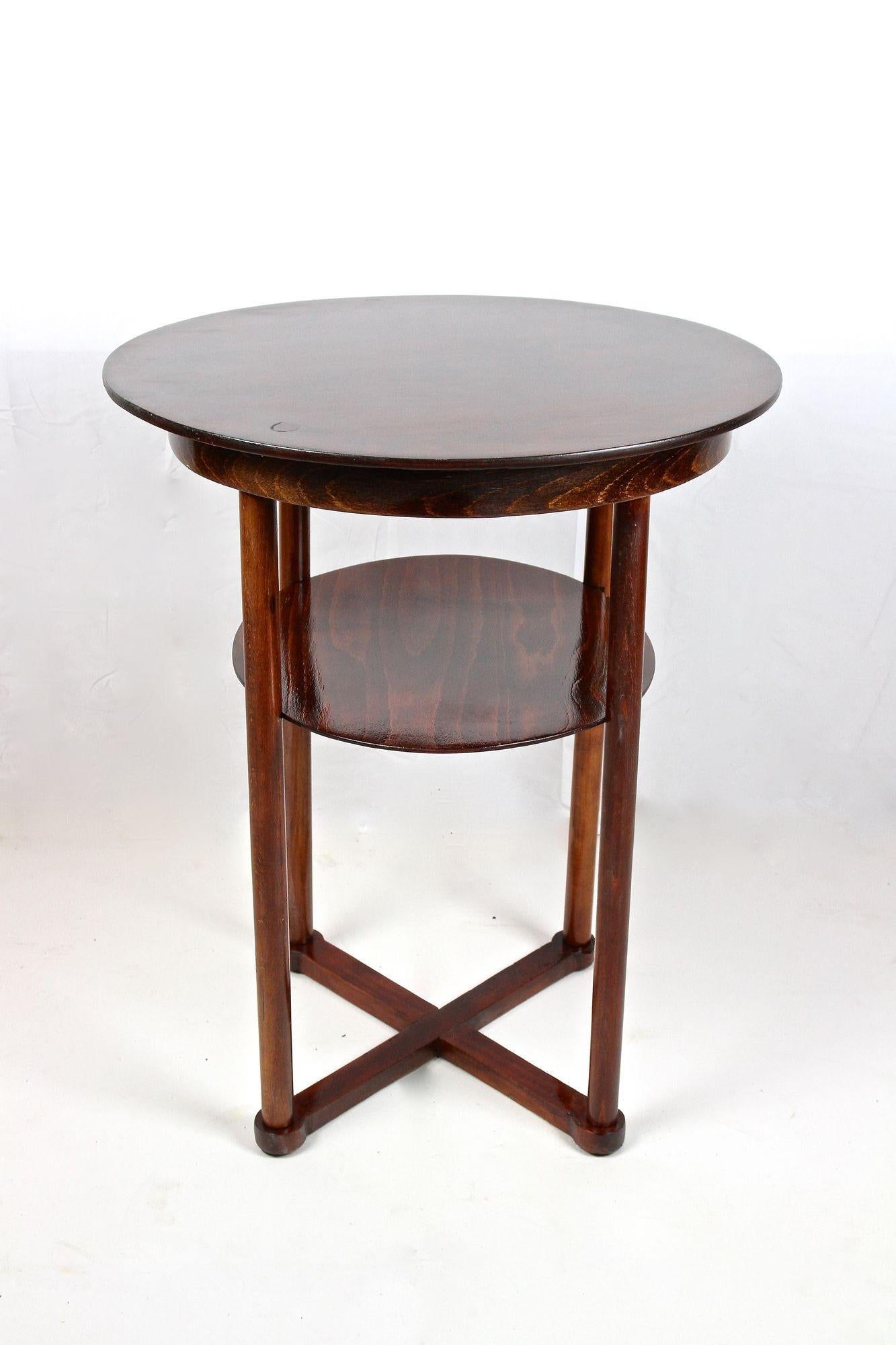 20th Century Art Nouveau Bentwood Side Table by Mundus Vienna, Austria ca. 1902 For Sale 5