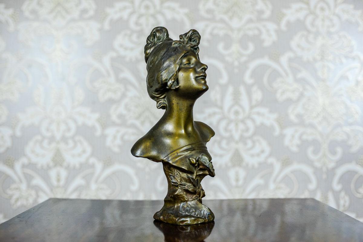 20th Century Art Nouveau Bust of a Woman 2