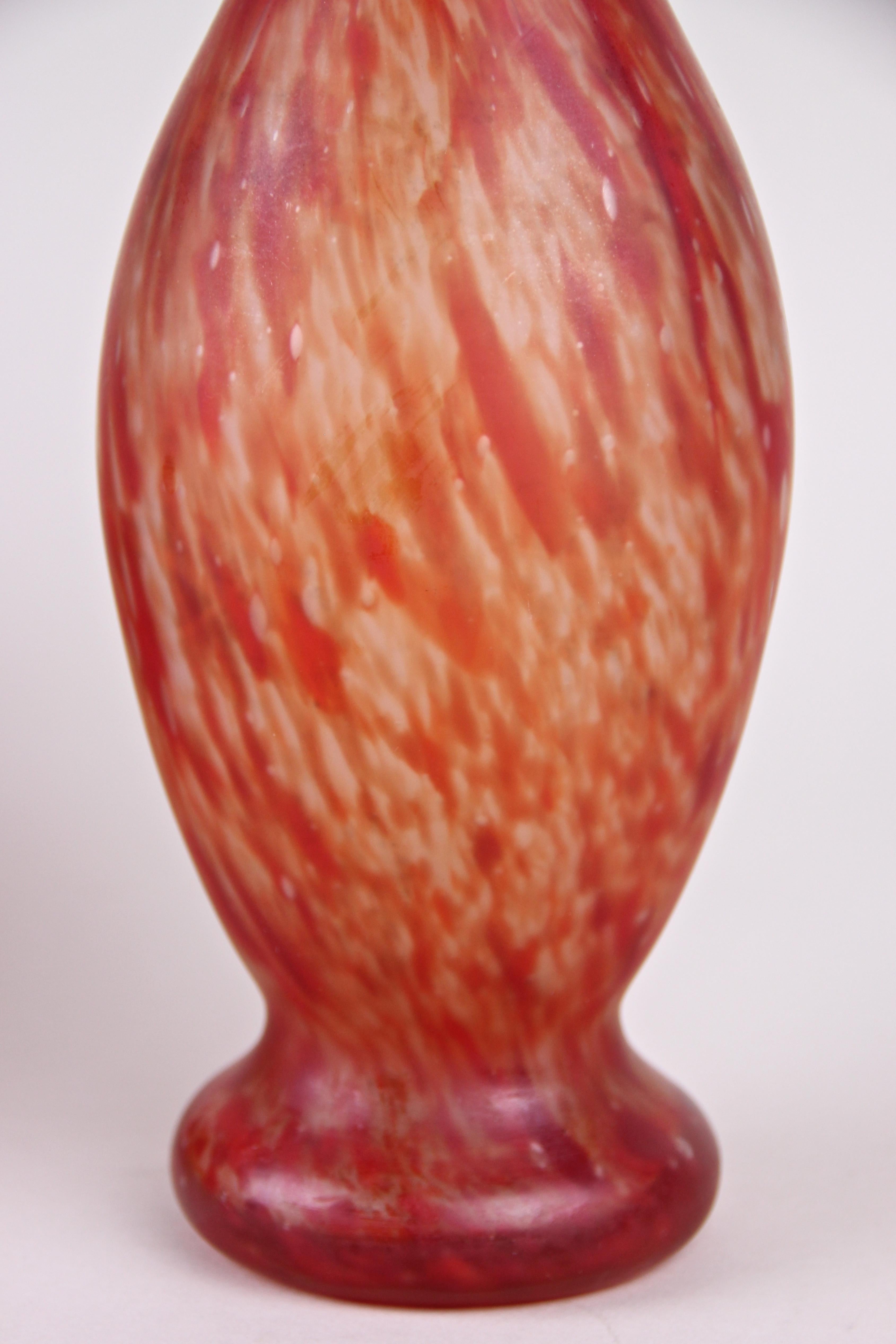 20th Century Art Nouveau Glass Vases, France, circa 1900 2