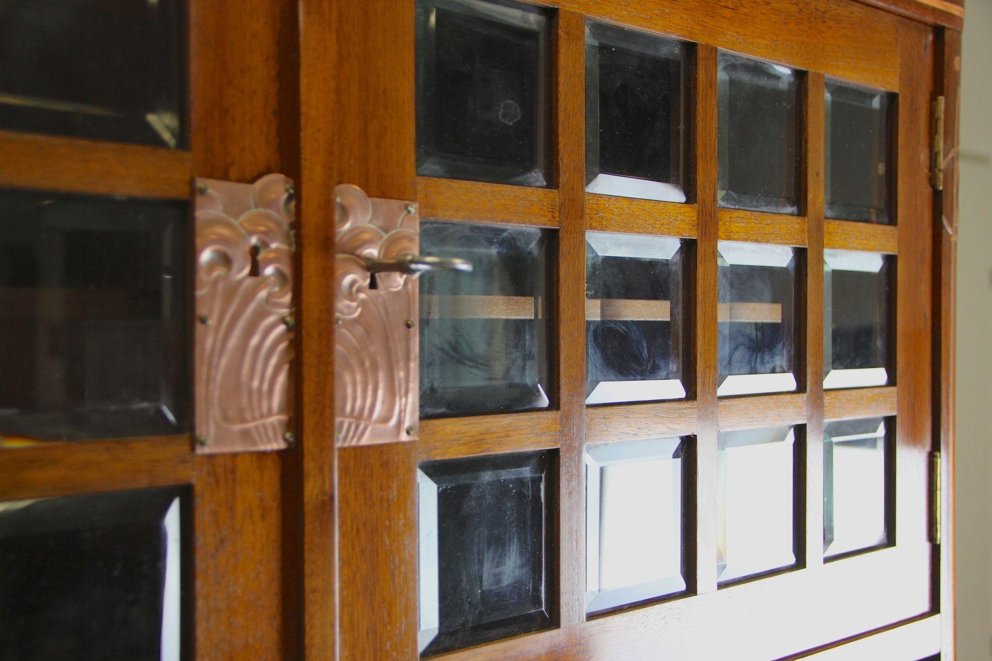 20th Century Art Nouveau Mahogany Cabinet/ Buffet by August Ungethüm, AT ca 1900 For Sale 9