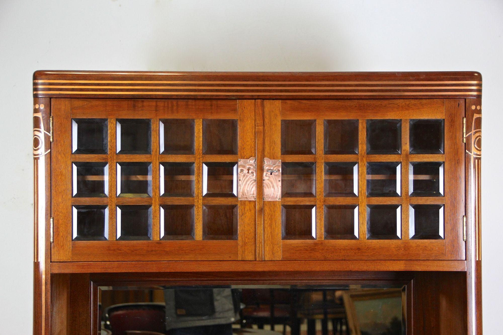 20th Century Art Nouveau Mahogany Cabinet/ Buffet by August Ungethüm, AT ca 1900 For Sale 1