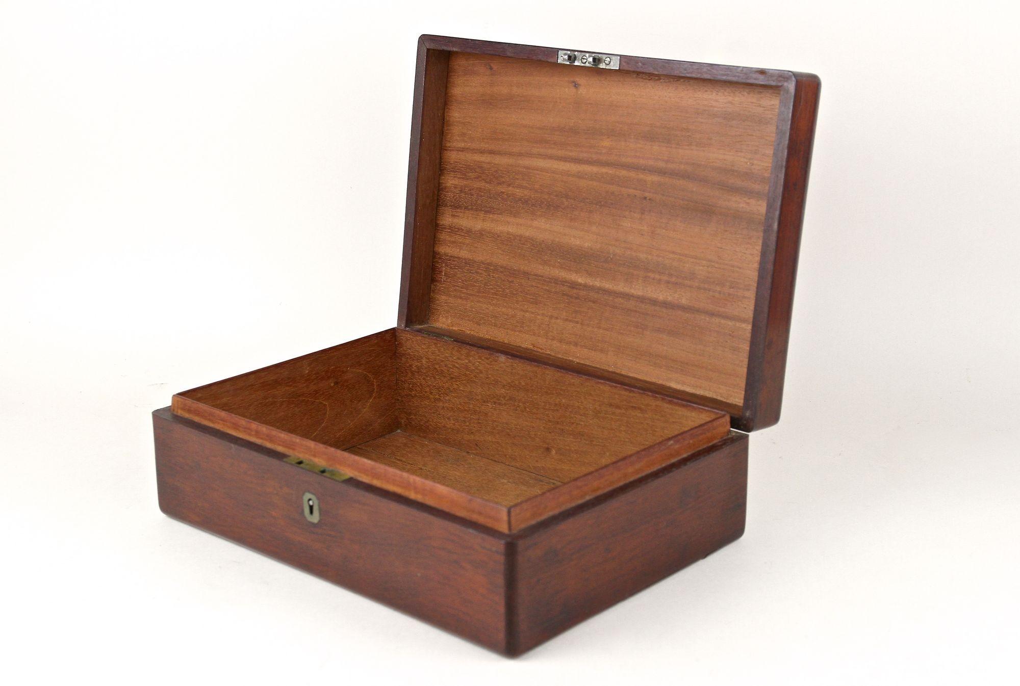 Caja/humidor de madera de caoba Art Nouveau del siglo XX, AT ca. 1915 Pulido