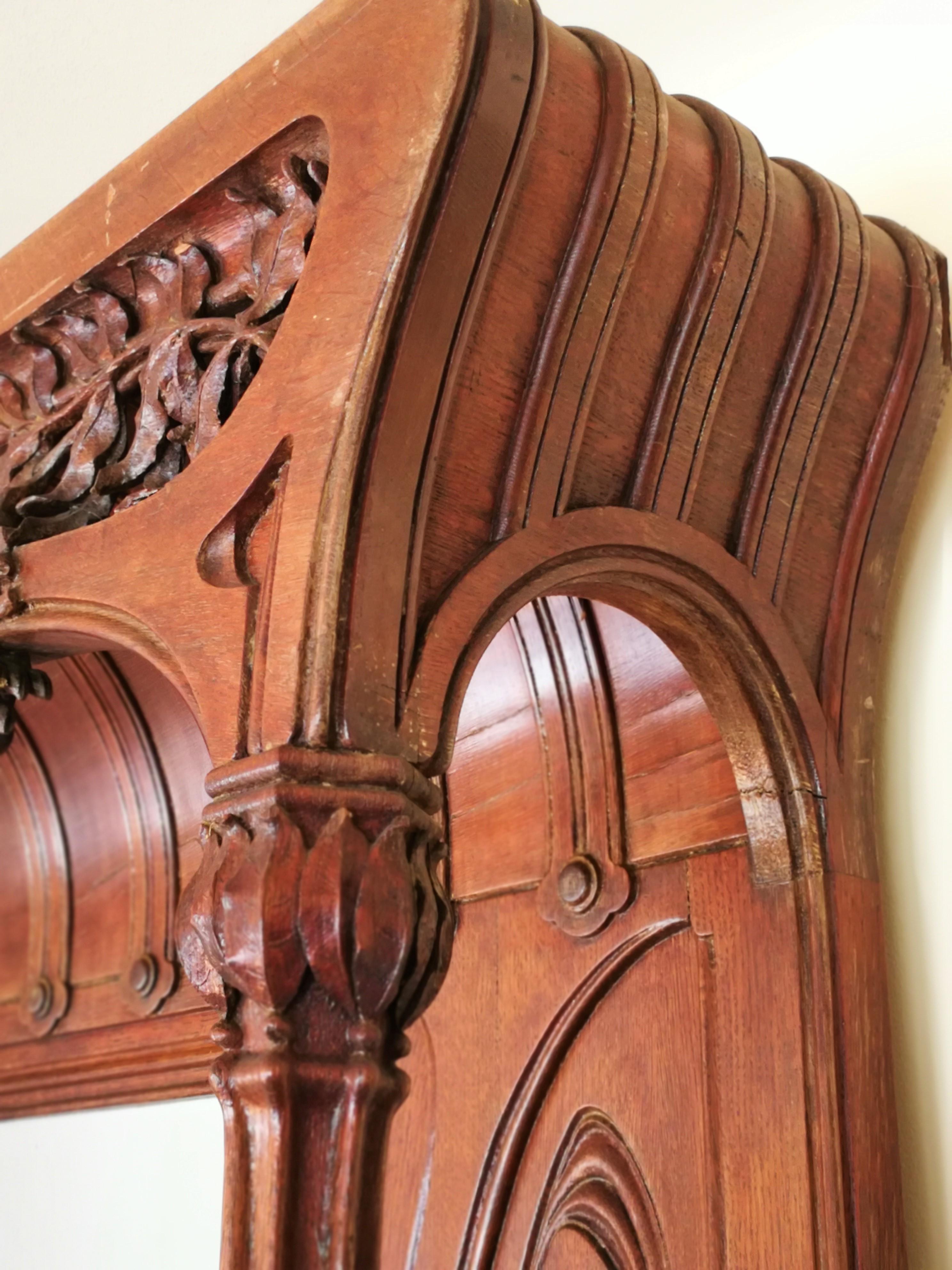 20th Century Art Nouveau Oak Signed A. Ruiz Barcelona Fireplace For Sale 1