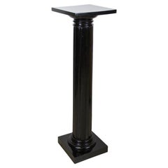Pedestal o columna Art Nouveau del siglo XX, ebonizado/tallado a mano, AT ca. 1900