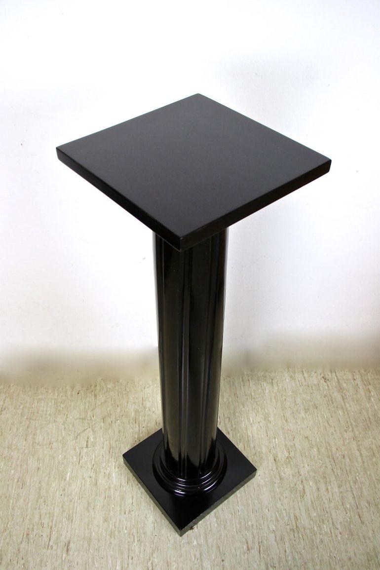 20th Century Art Nouveau Pedestal or Column, ebonized /handcarved, AT ca. 1900 For Sale 3