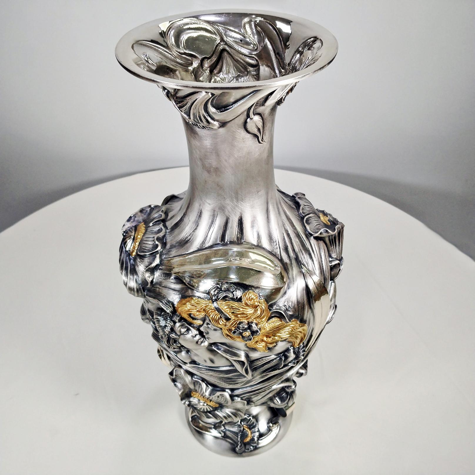 20th Century Art Nouveau Revival Italian Sterling Silver Vase For Sale 12