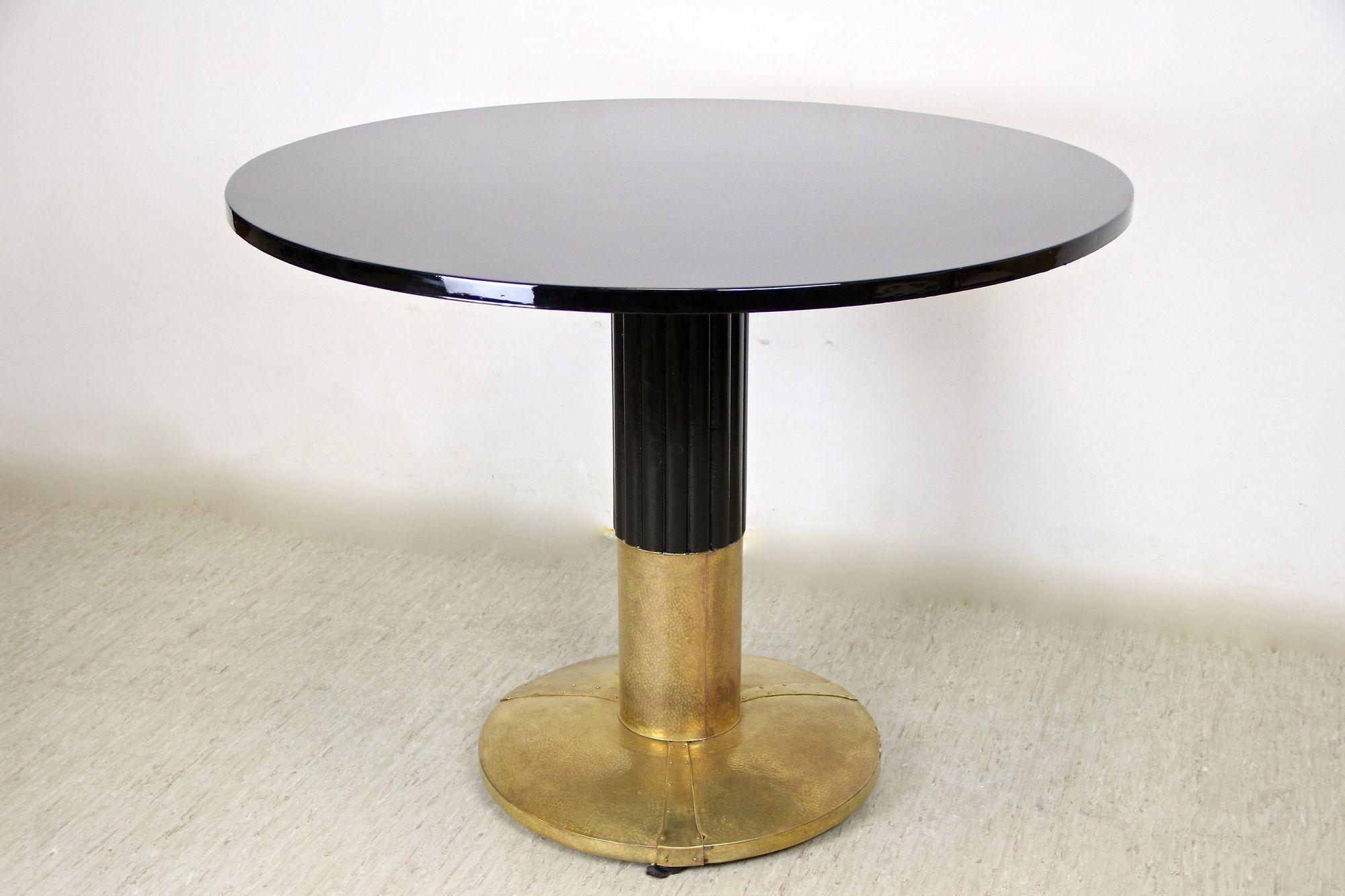 Suite da salotto Art Nouveau del XX secolo con tavolo rotondo di Thonet, AT 1910 ca. in vendita 6