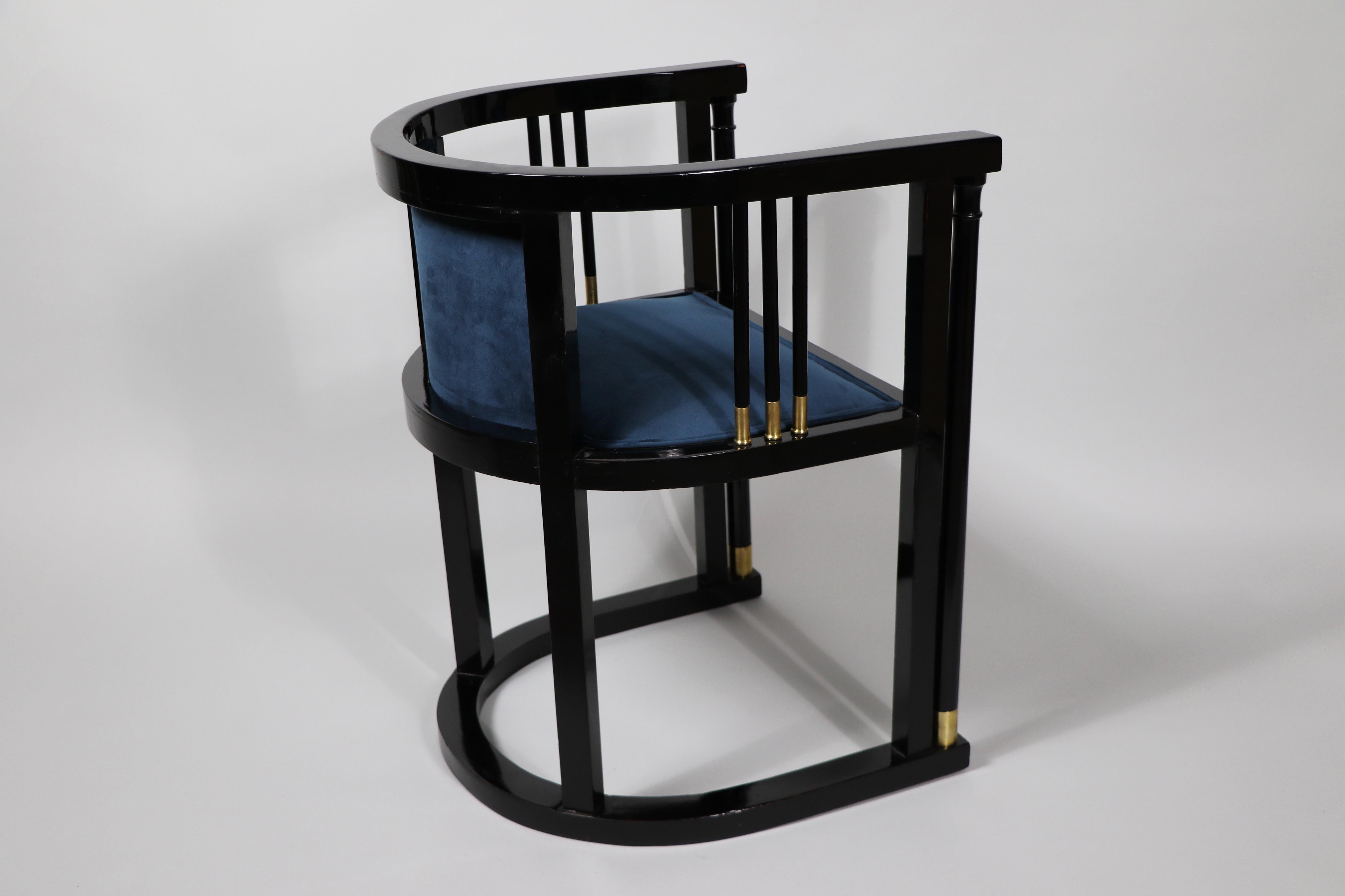 Ebonized 20th Century Art Nouveau Set of Two Armchairs and Settee. Vienna c. 1900-10 For Sale