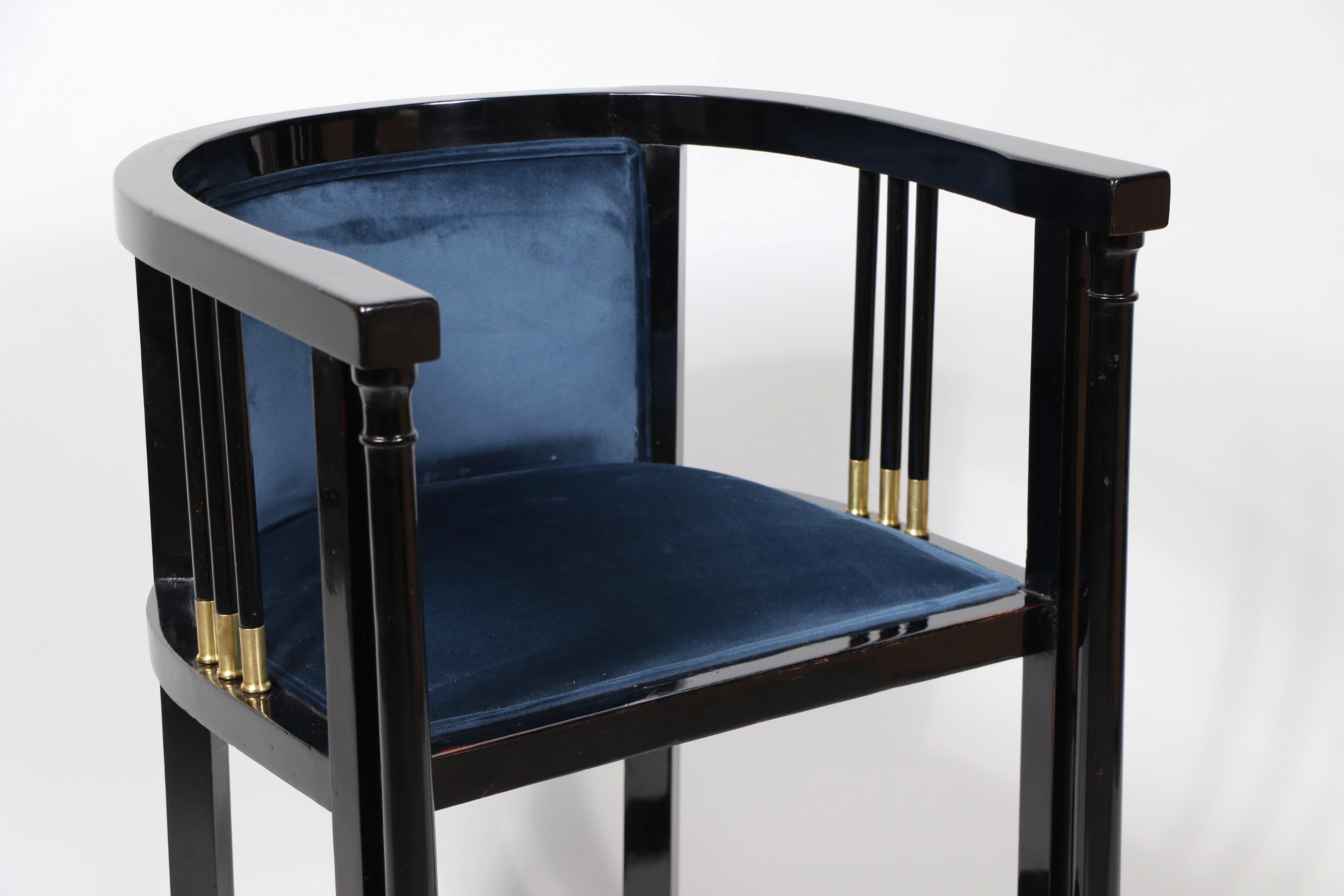 Début du 20ème siècle Ensemble de deux fauteuils et d'un canapé Art Nouveau du 20ème siècle. Vienne, vers 1900-10 en vente