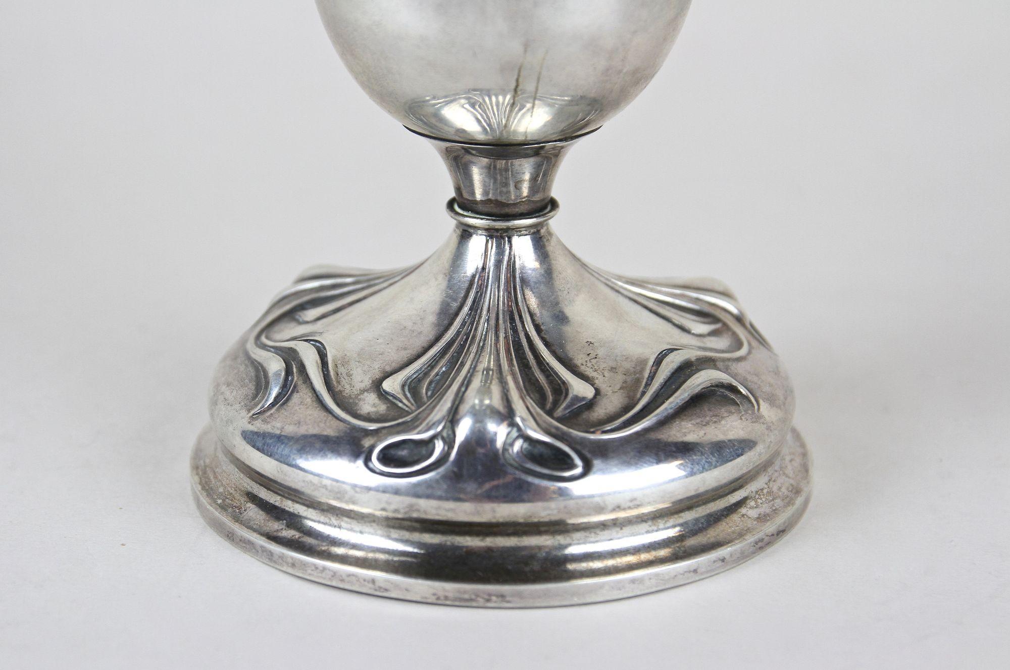 20th Century Art Nouveau Silver Amphora Vase With Lid, Austria circa 1900 For Sale 1