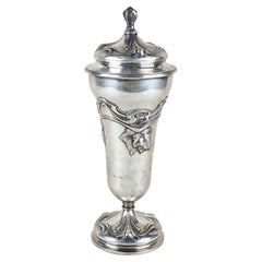 Vase Amphore en argent avec couvercle du 20e si�ècle Art Nouveau, Autriche circa 1900