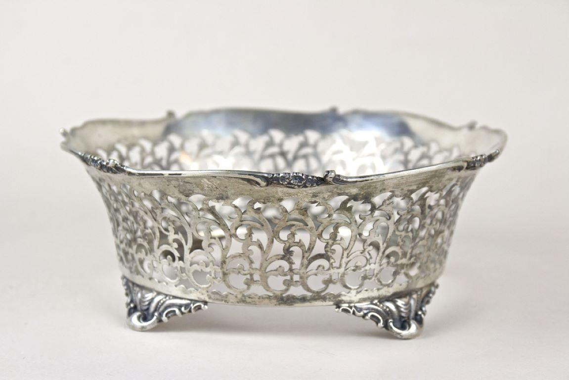 Cestino d'argento Art Nouveau del XX secolo con ciotola in vetro ambrato, AT, 1900 ca. in vendita 8