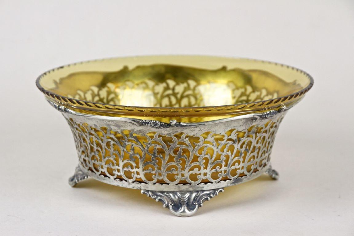 20th Century Art Nouveau Silver Basket With Ambercolored Glass Bowl, AT ca. 1900 For Sale 1