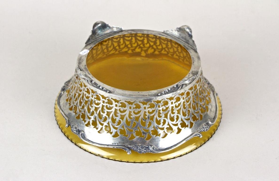 Cestino d'argento Art Nouveau del XX secolo con ciotola in vetro ambrato, AT, 1900 ca. in vendita 4