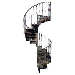 Scala a chiocciola in ghisa in stile Art Nouveau del XX secolo proveniente dalla Spagna